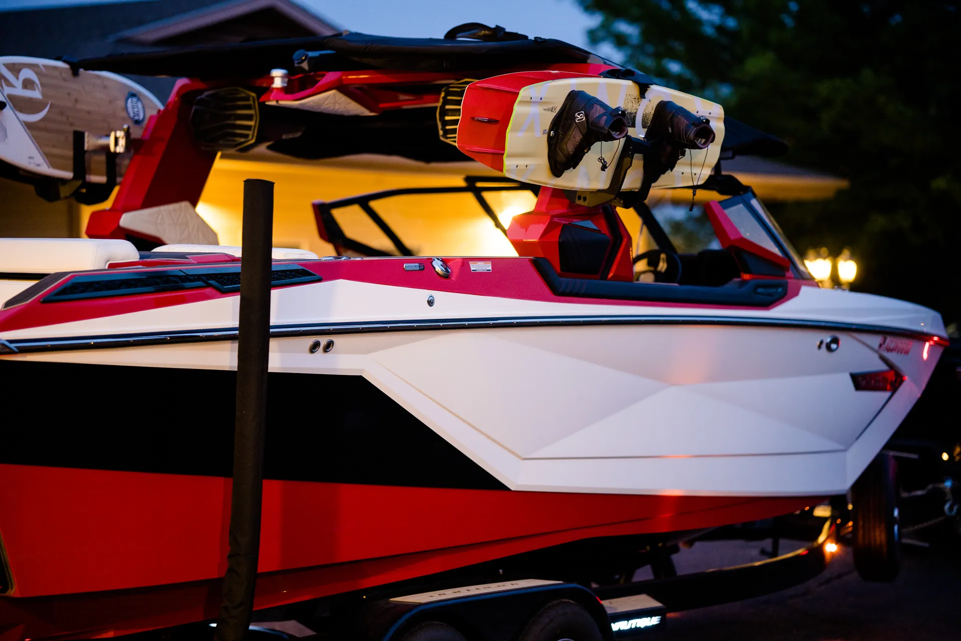 Fully loaded G25 Paragon Surf Boat
