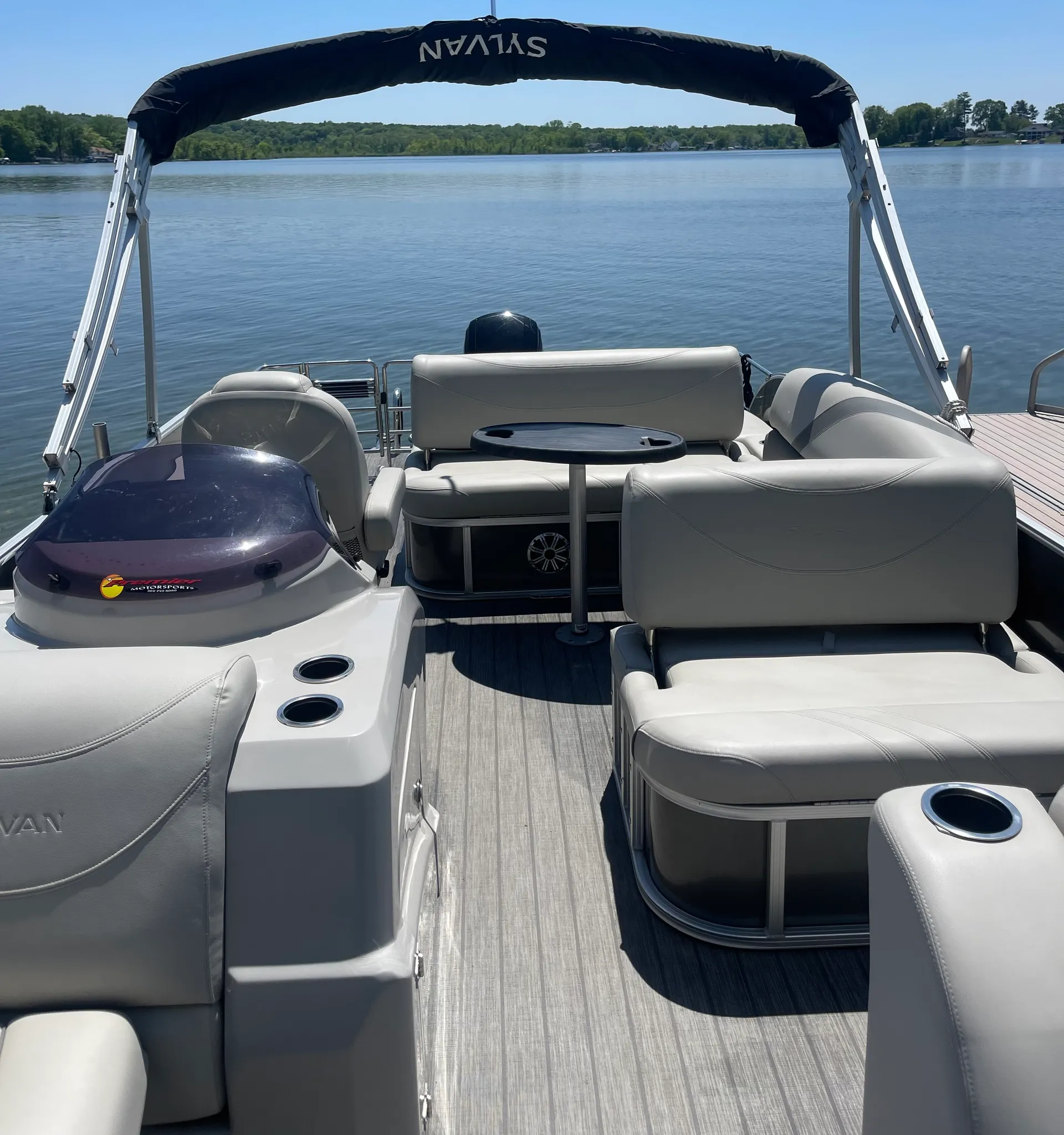 SYLVAN MARINE 8524 MIRAGE LZ in Middleville, MI — photo 4