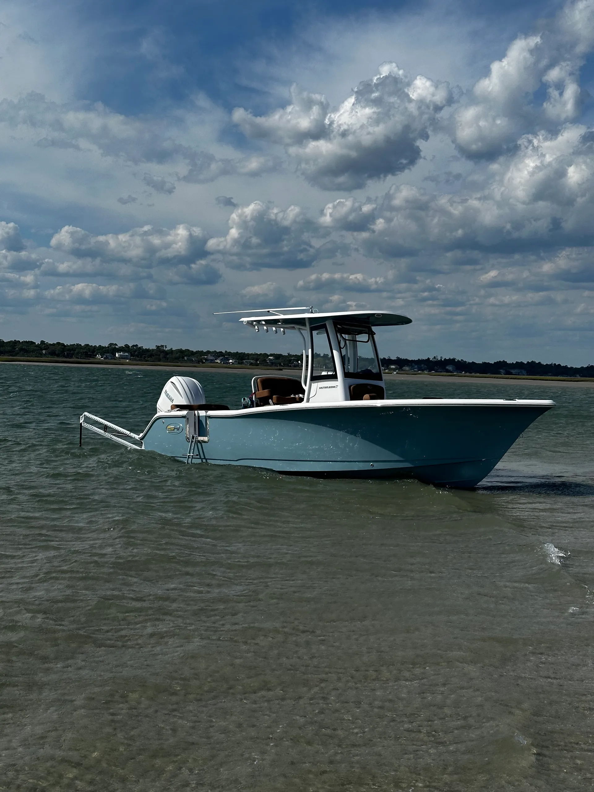 BEAUTIFUL NEW 24’ Sea Hunt Ultra W/Captain & Fuel- Seats 6