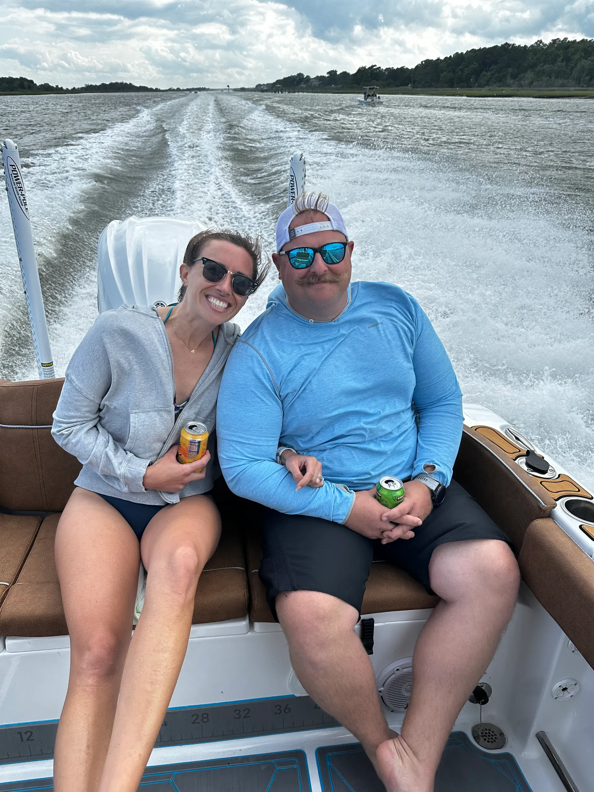 BEAUTIFUL NEW 24’ Sea Hunt Ultra W/Captain & Fuel- Seats 6