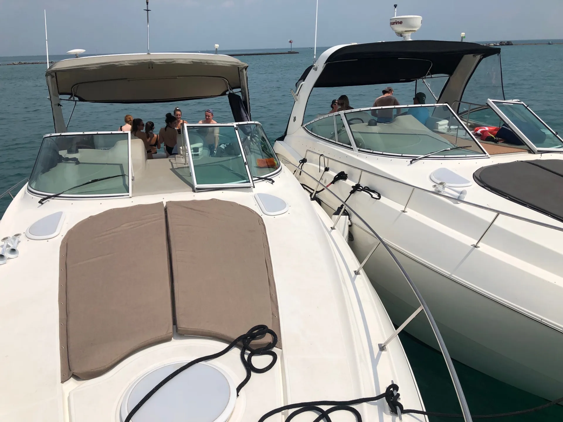 40ft Luxury Yacht Cruise – Beautiful & Spacious Charter in Chicago  