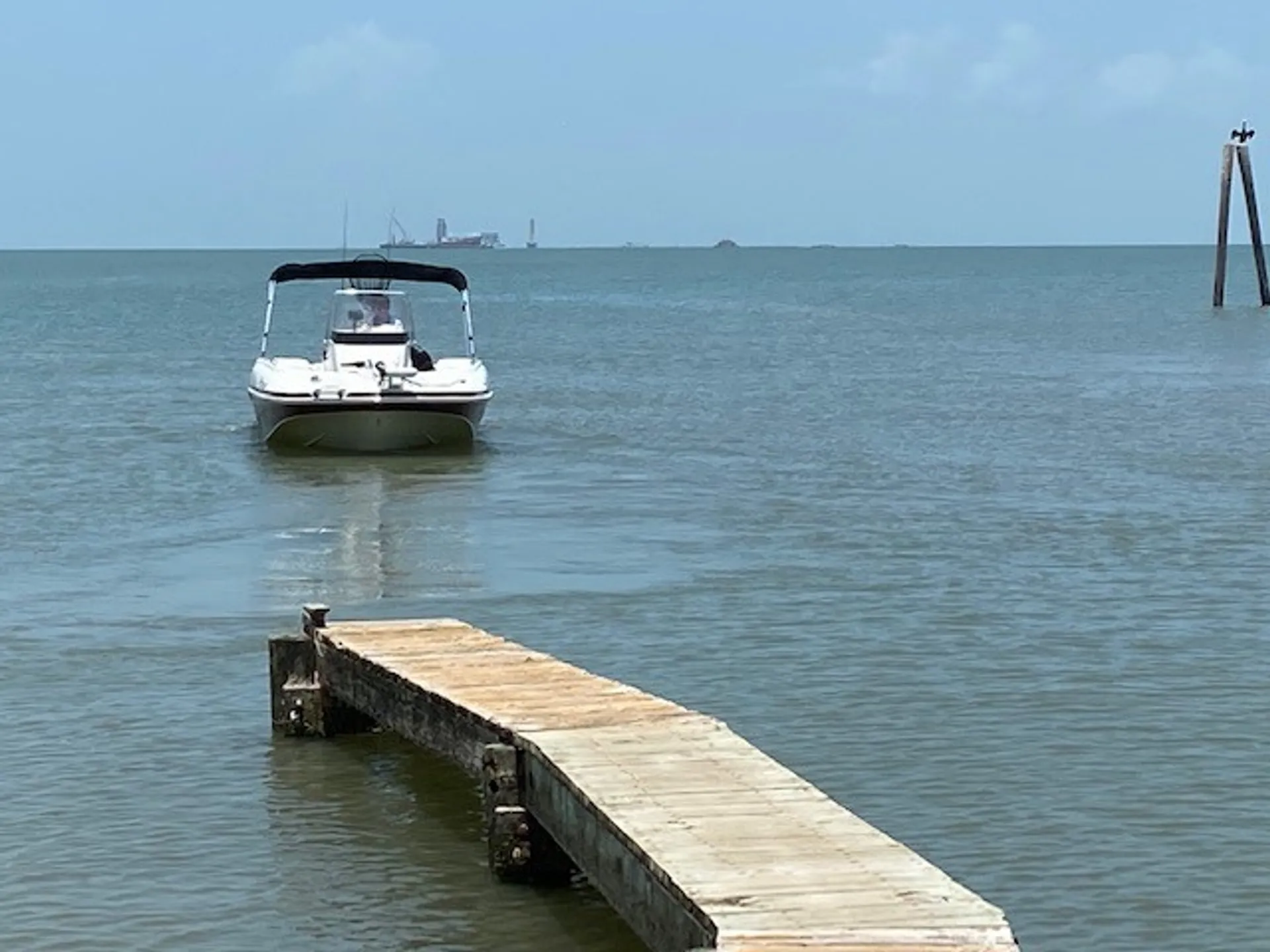 Tahoe By Tracker Marine 215 CC 225 DFI in Richardson, TX — photo 3