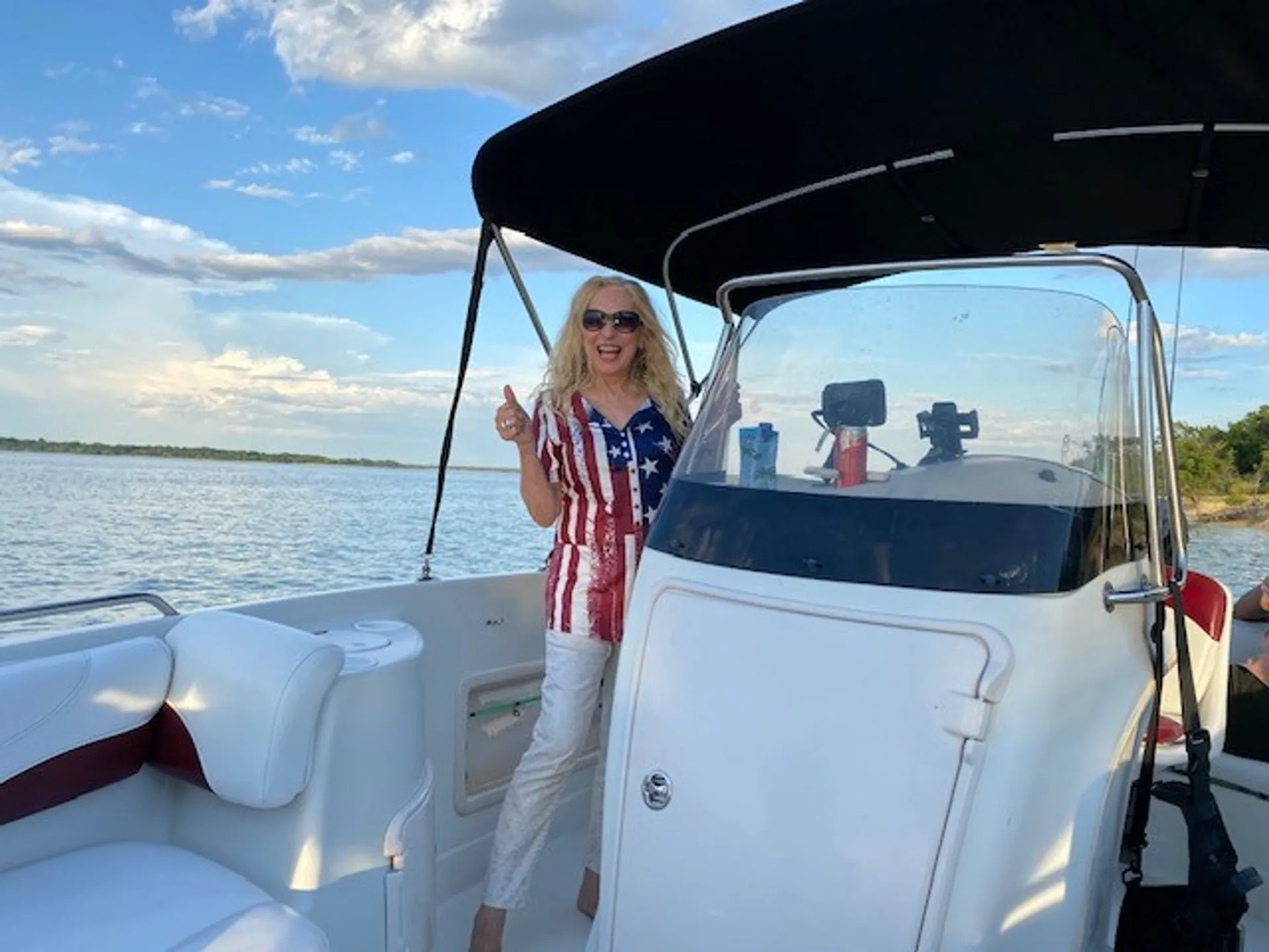 Tahoe By Tracker Marine 215 CC 225 DFI in Richardson, TX — photo 6