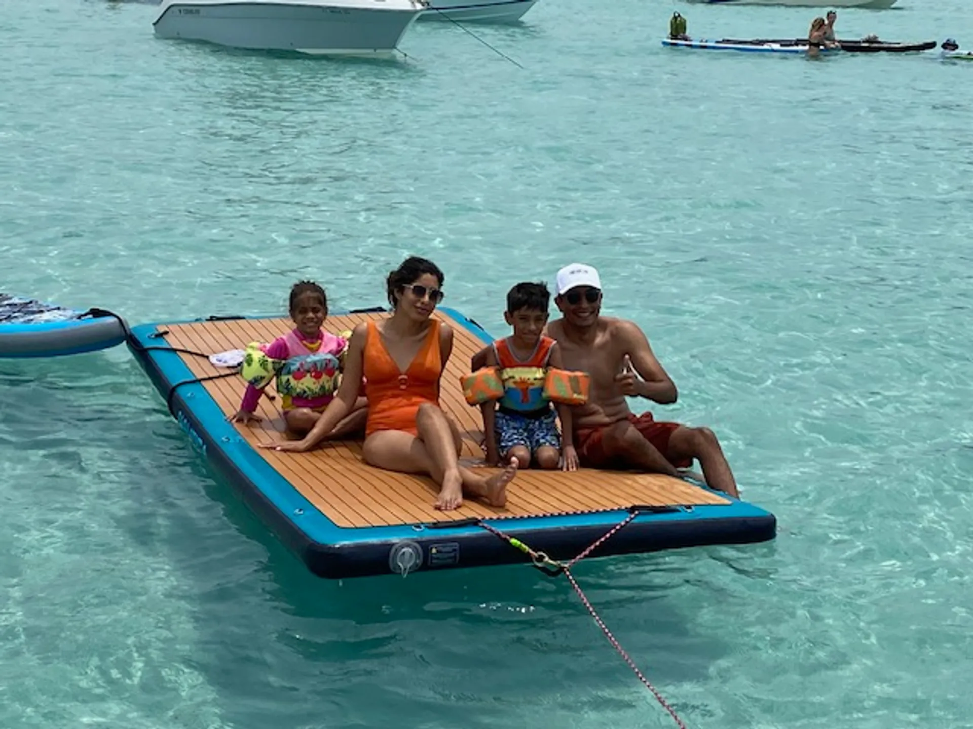 Tiki Themed Hula-Mama 30 ft pontoon 2slides 150 HP Fuel Included 