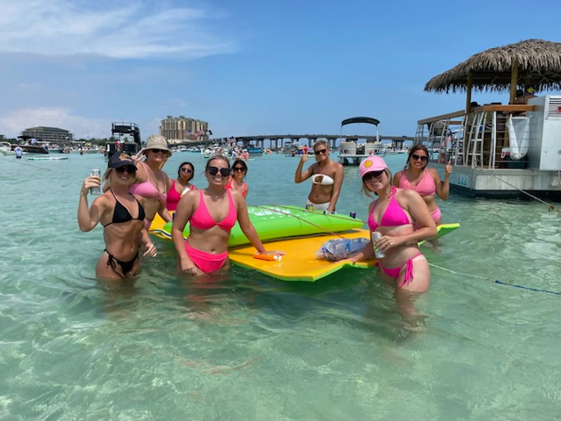 Tiki Themed Hula-Mama 30 ft pontoon 2slides 150 HP Fuel Included 