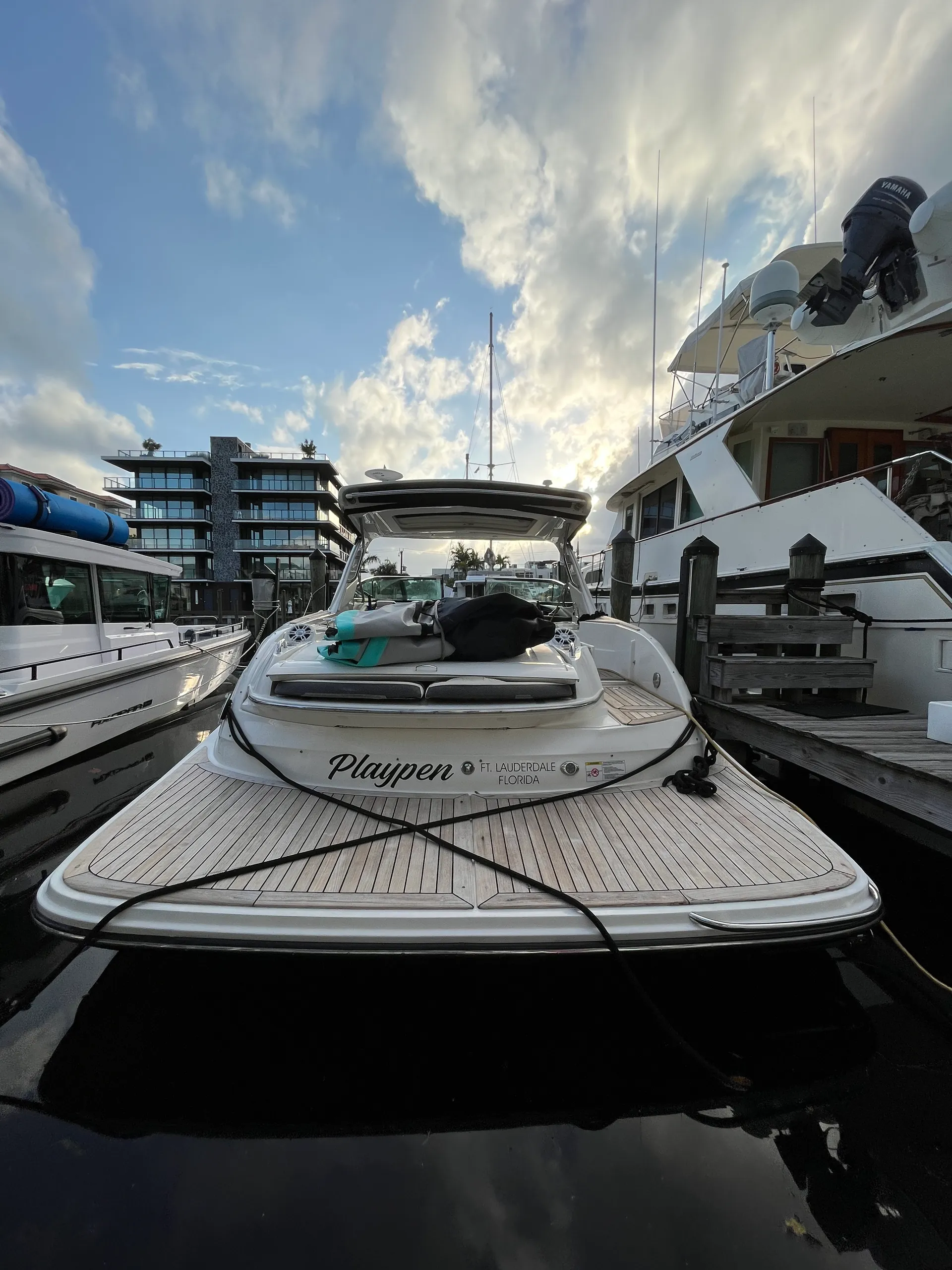 Sea Ray Boats 350 SLX in Fort Lauderdale, FL — photo 6