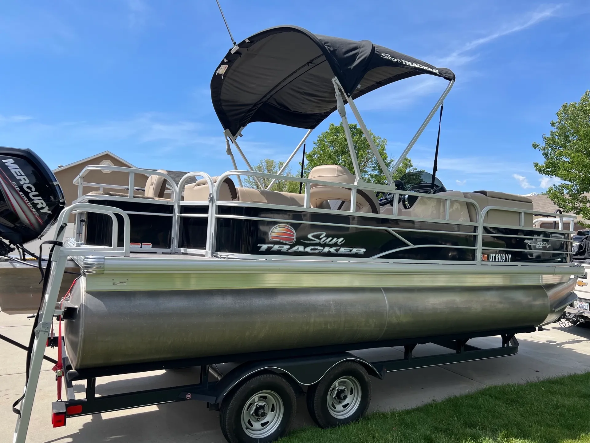 SUN TRACKER FISHIN' BARGE 20 DLX in South Jordan, UT — photo 2