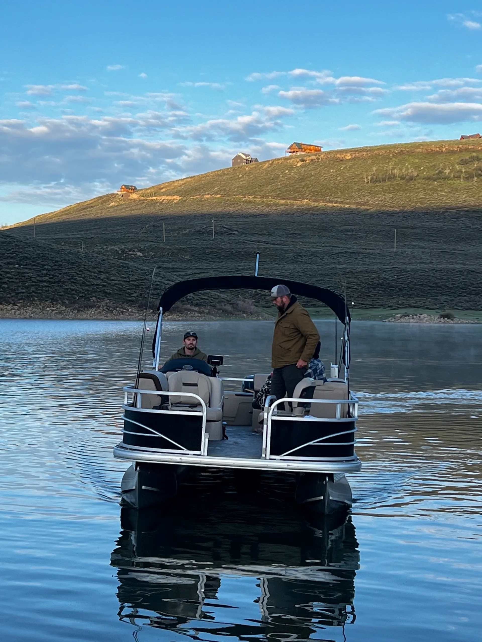 Pontoon Boat. 20 foot, 90 horse. Multi-day discount!