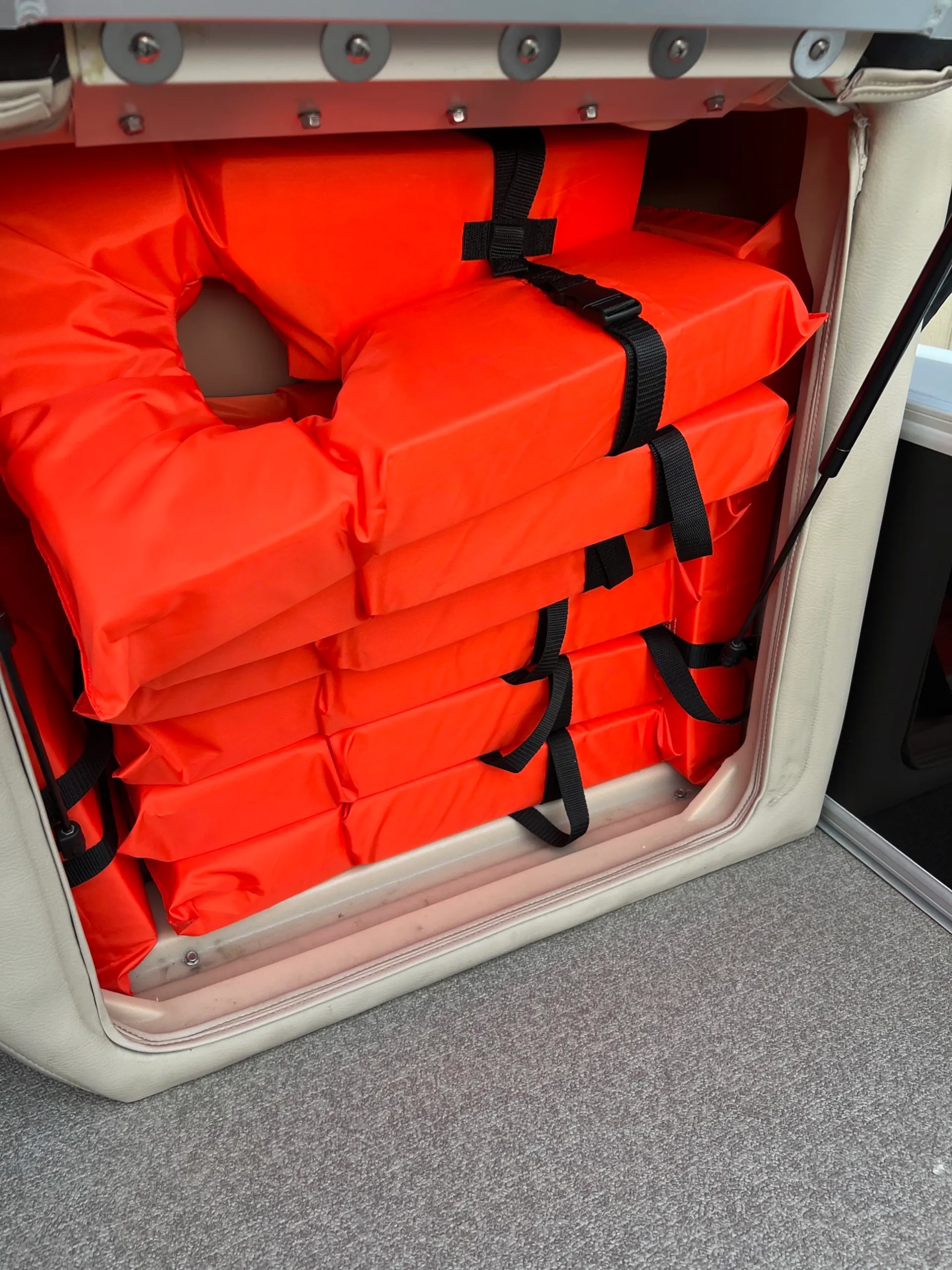 SUN TRACKER FISHIN' BARGE 20 DLX in South Jordan, UT — photo 9