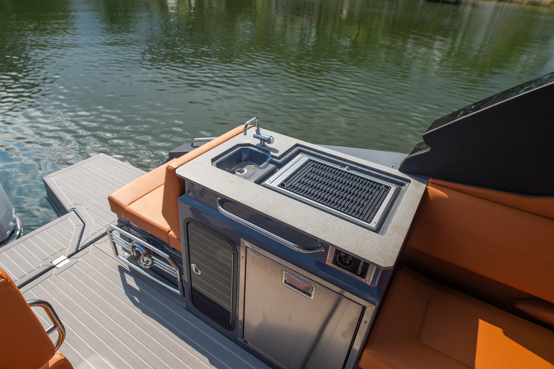 BRAND NEW South Beach Edition Cruisers 34 GLS Day Cruiser