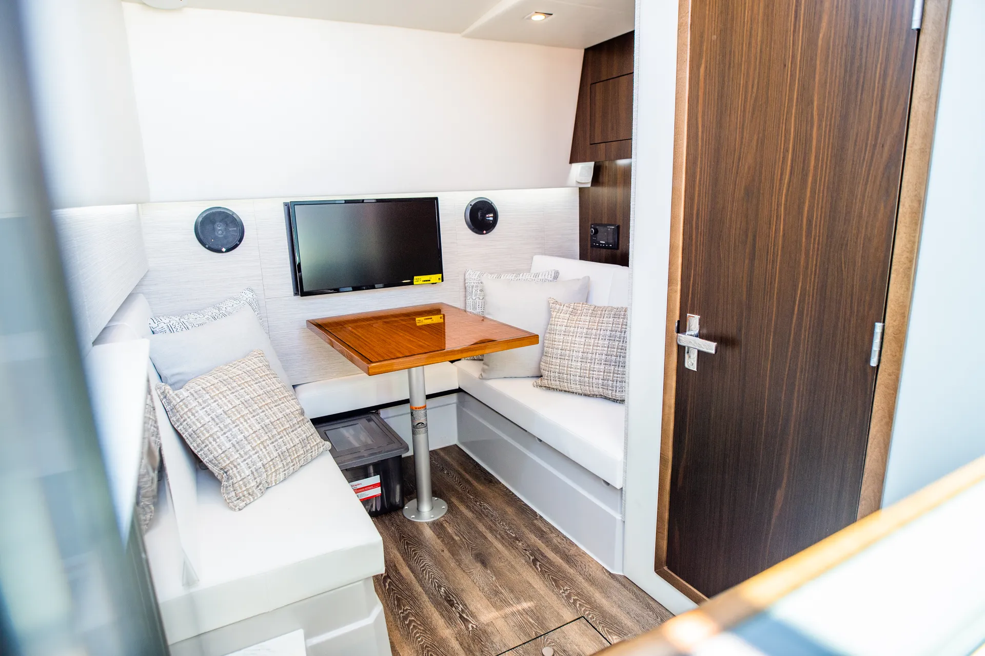 BRAND NEW South Beach Edition Cruisers 34 GLS Day Cruiser