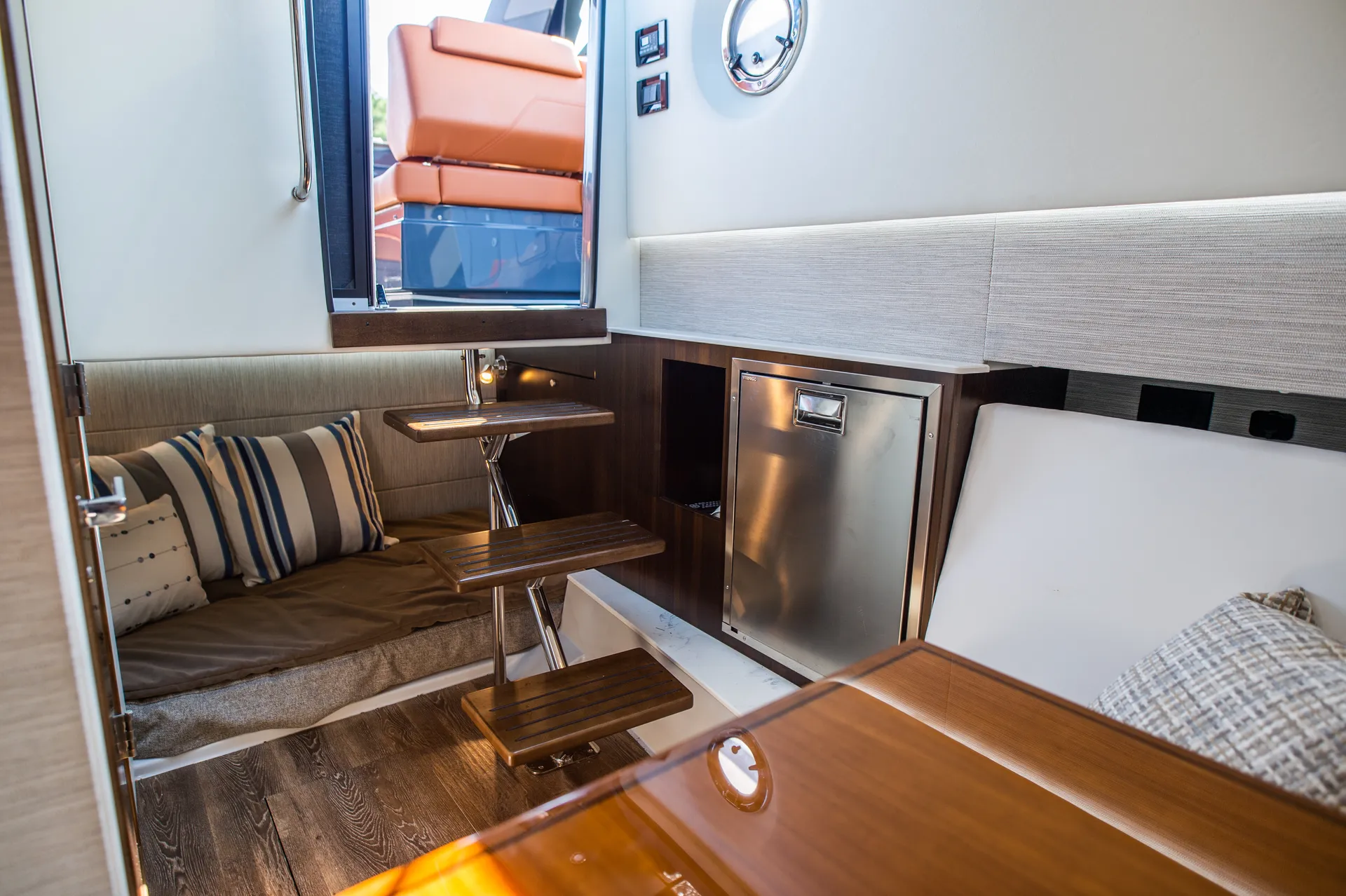 BRAND NEW South Beach Edition Cruisers 34 GLS Day Cruiser