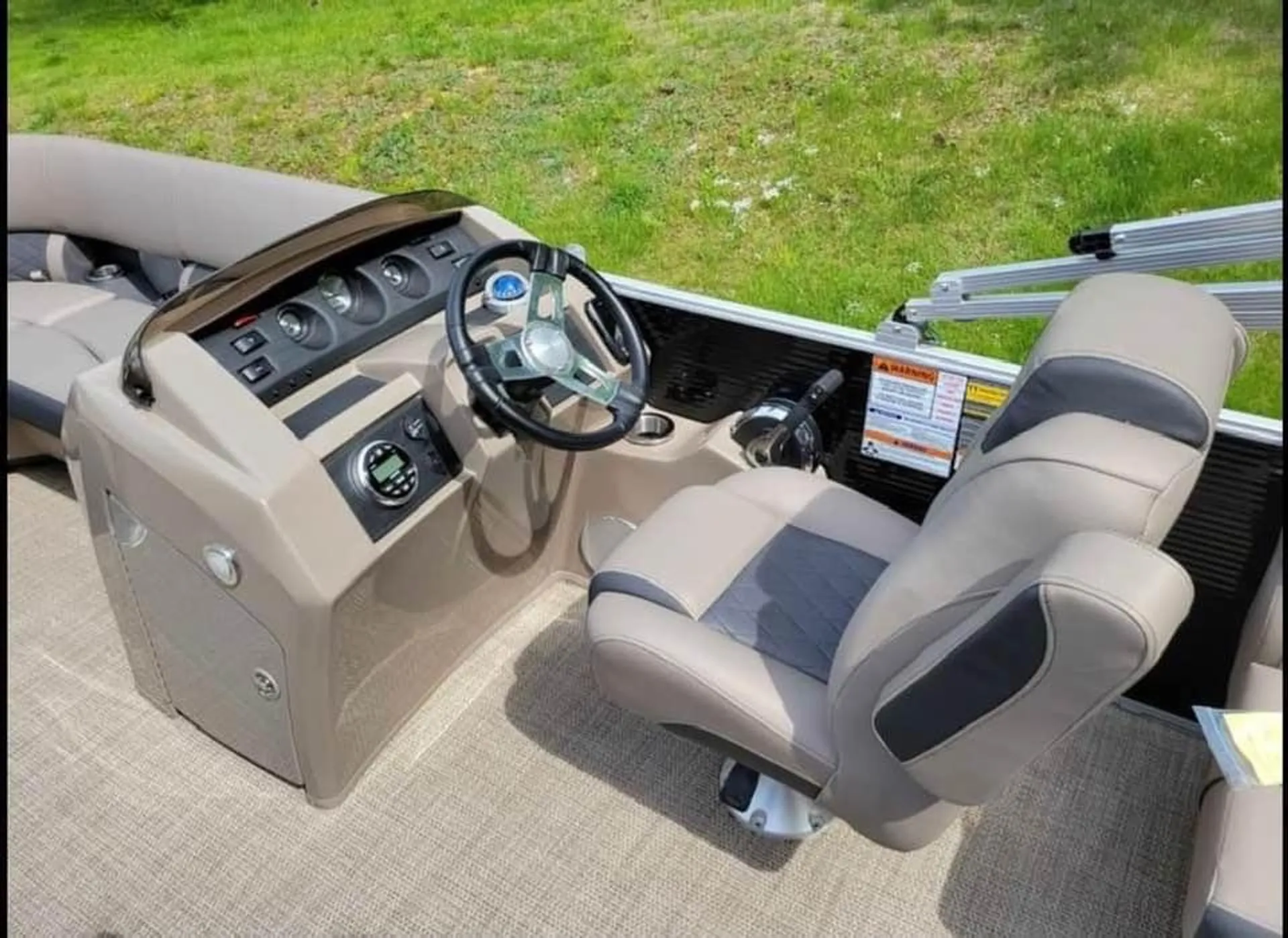 Ready at the Dock – Relax, Cruise, Repeat on Your Perfect Lake Day
