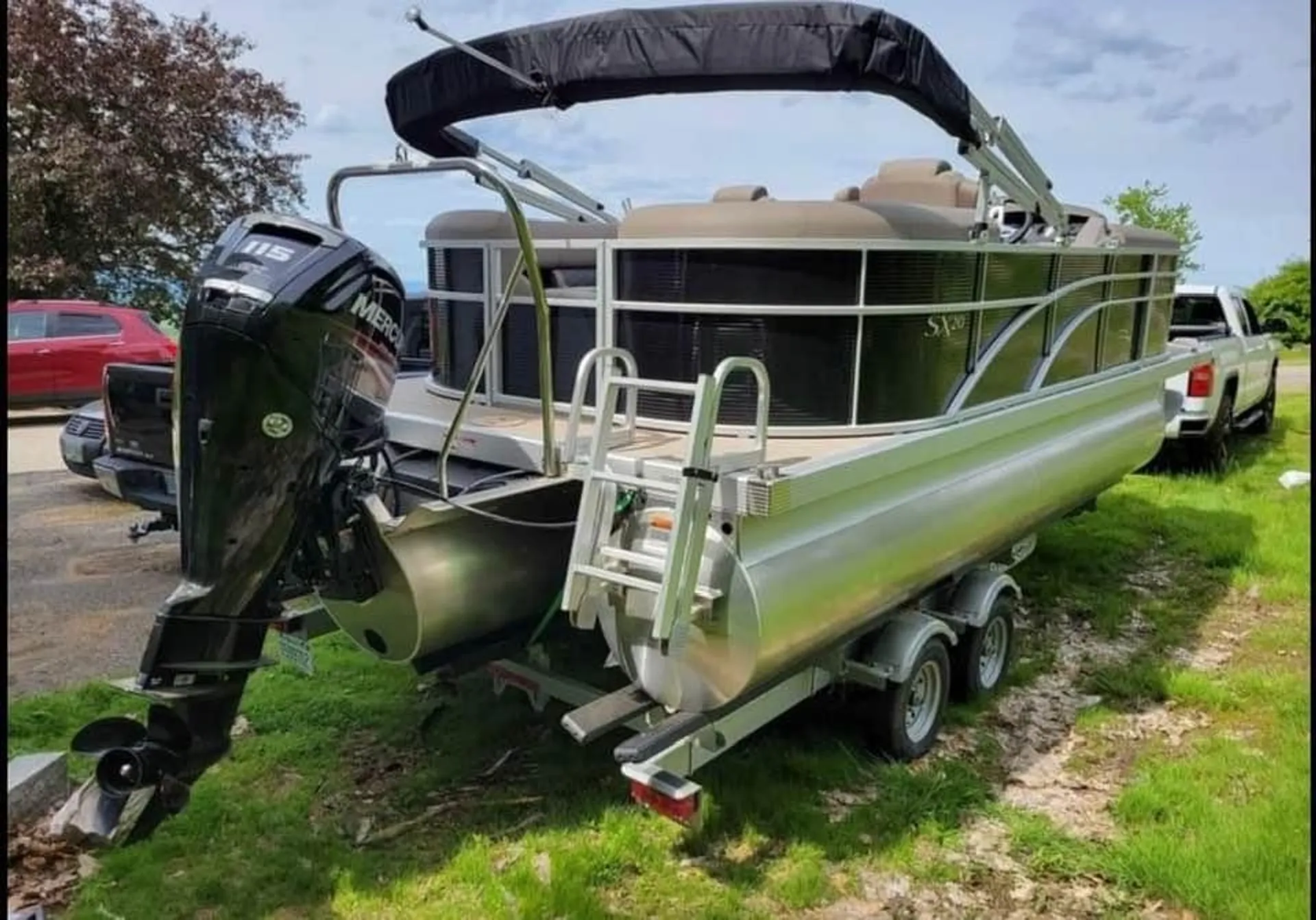 Ready at the Dock – Relax, Cruise, Repeat on Your Perfect Lake Day