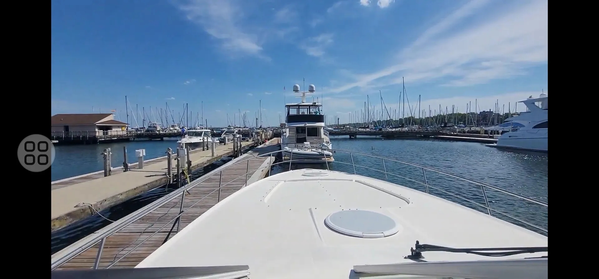 Yachts of fun 47 foot and Island options 2 bedroom suite great layout