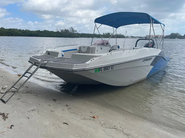 Rent a Starcraft Marine deck boat in Fort Lauderdale, FL near me