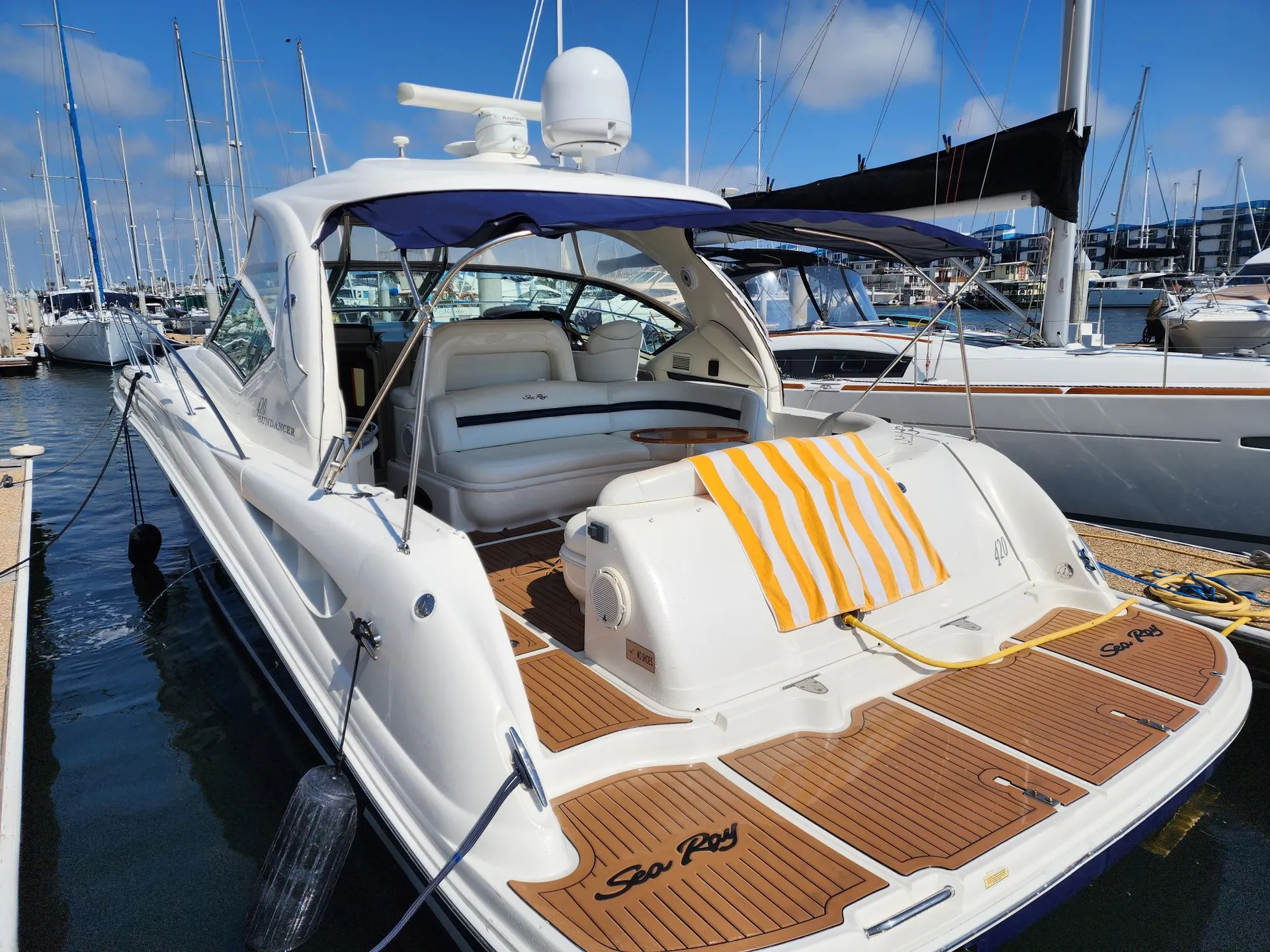 Sea Ray Boats 420 Sundancer in Marina del Rey, CA — photo 5