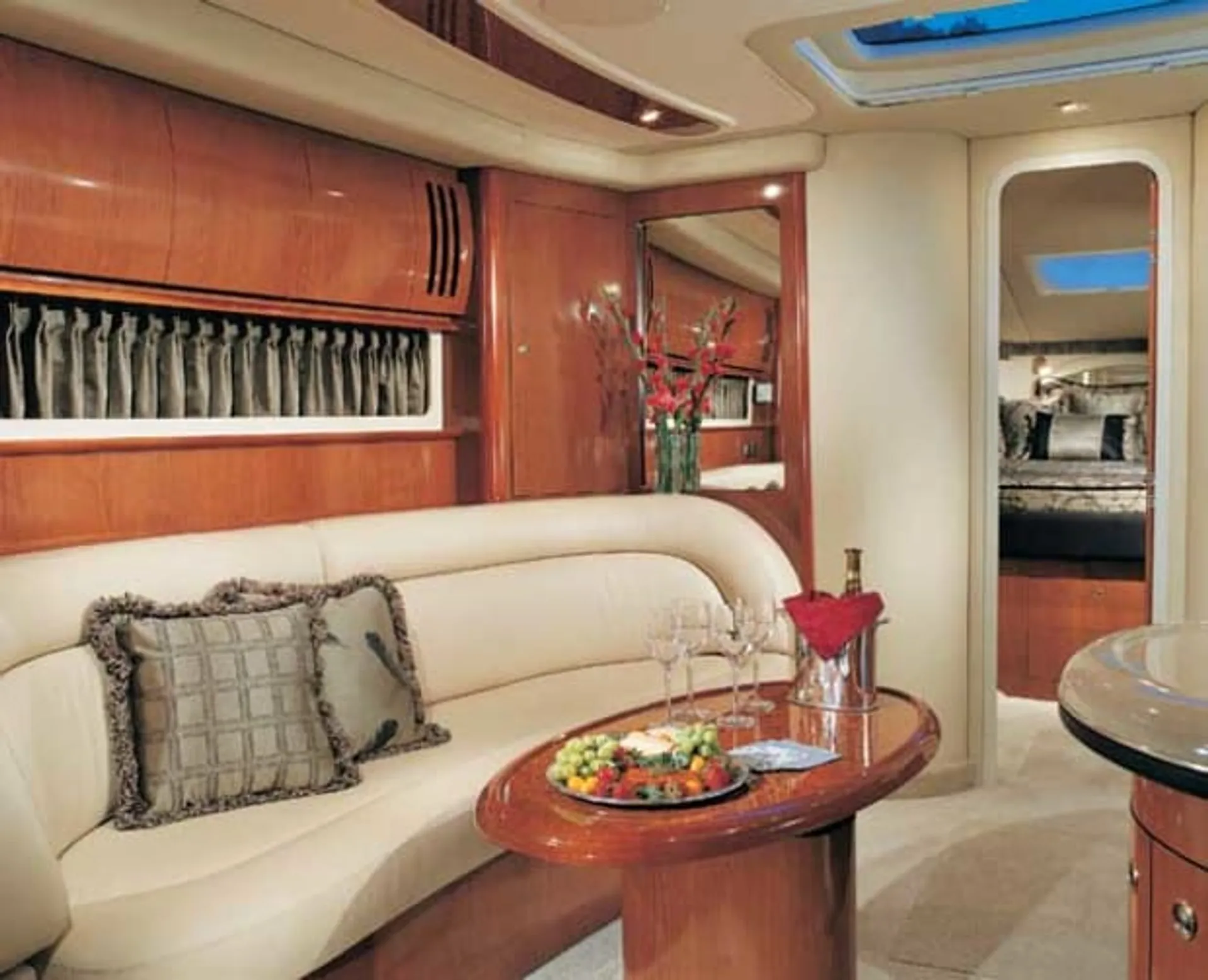 Sea Ray Boats 420 Sundancer in Marina del Rey, CA — photo 6
