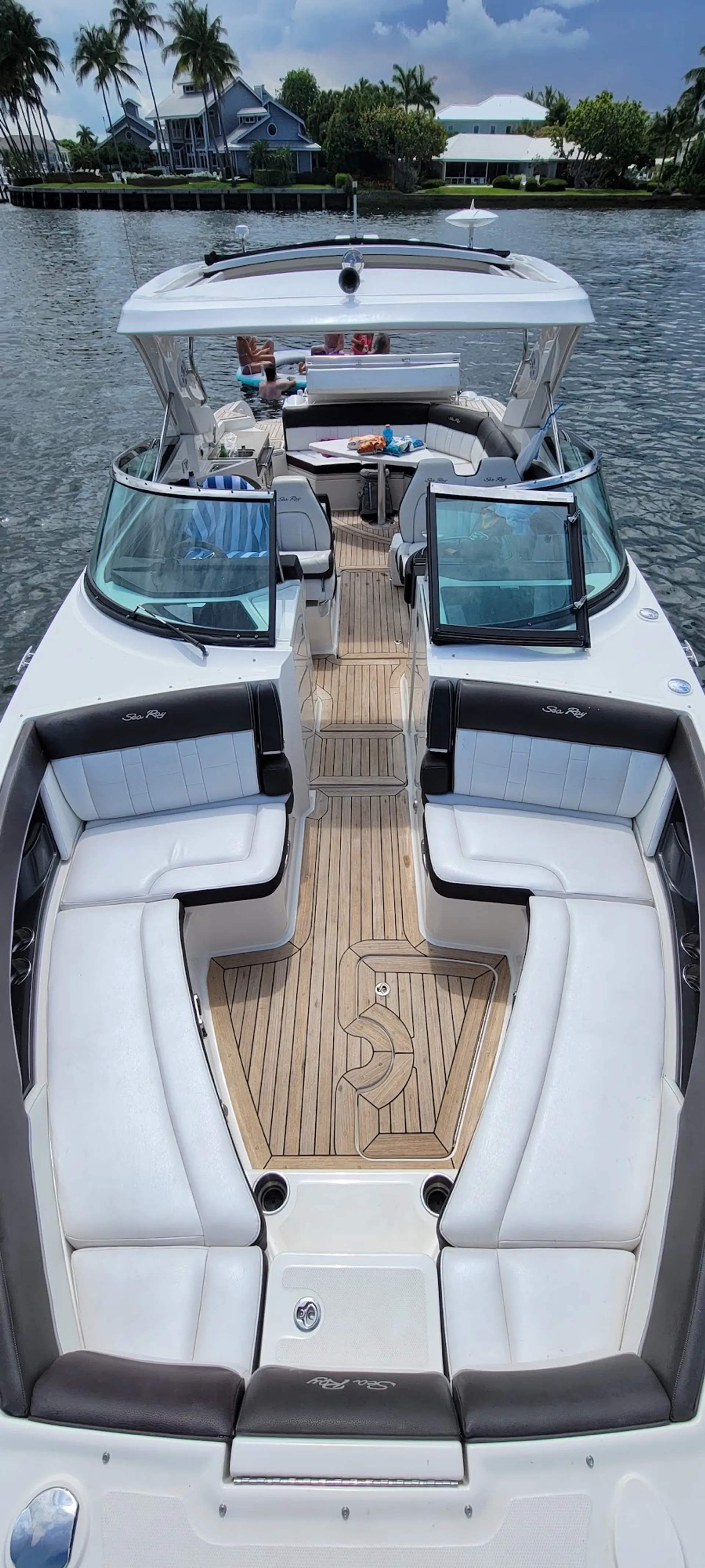 Sea Ray Boats 350 SLX in Fort Lauderdale, FL — photo 9