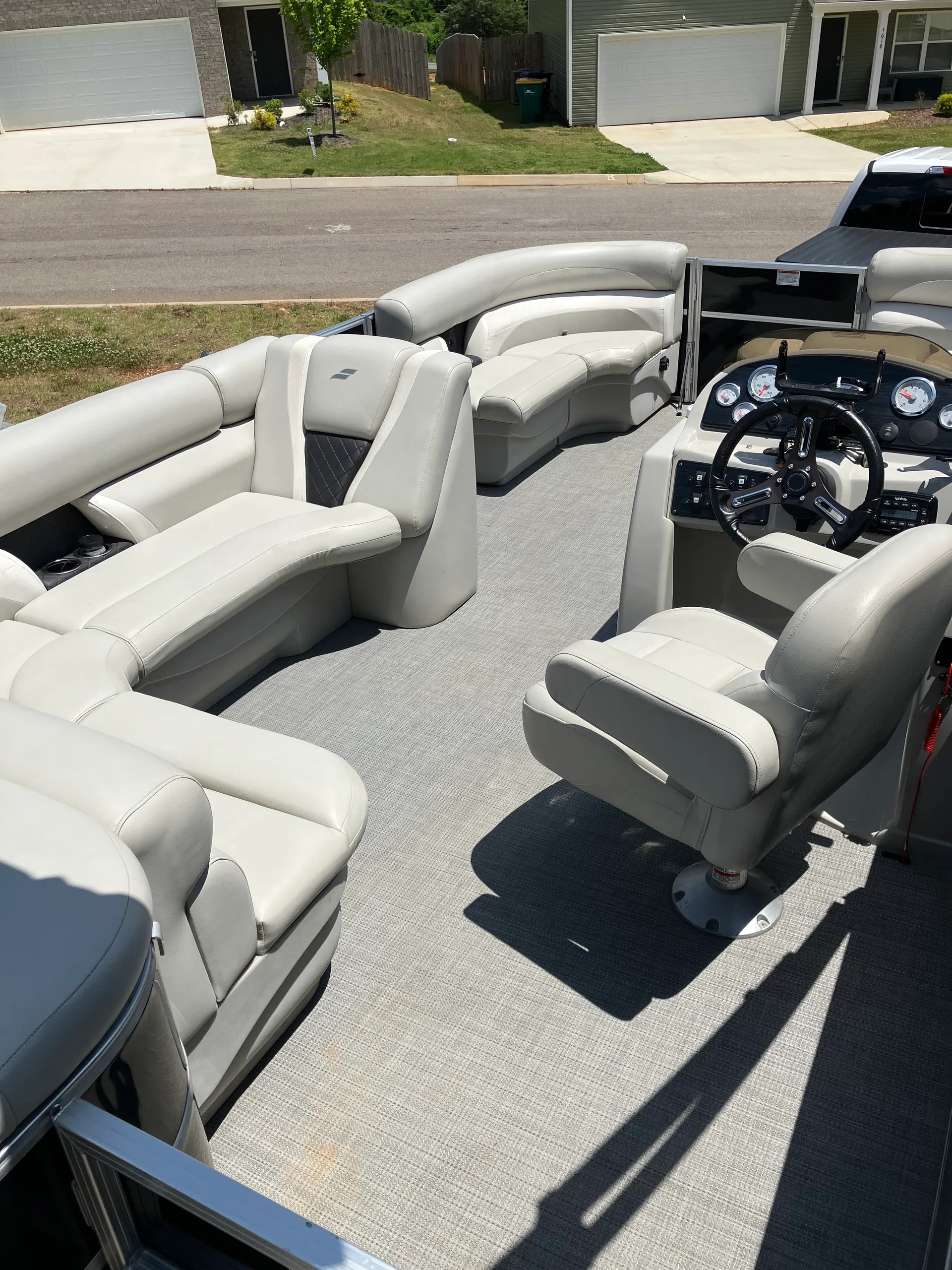 Family/Fishing Pontoon (With Extras)