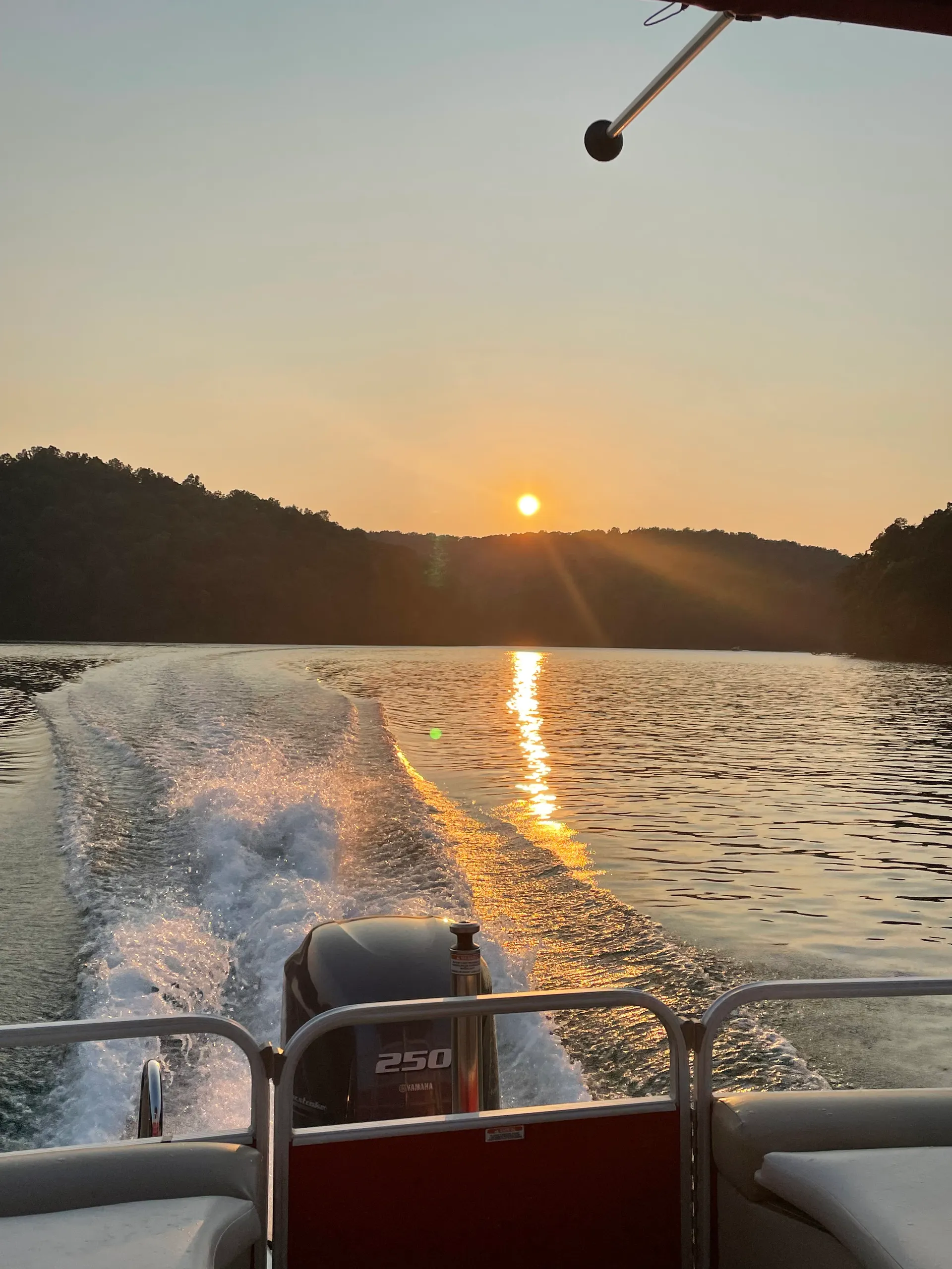 Norris Lake Bennington Tri-toon 250HP