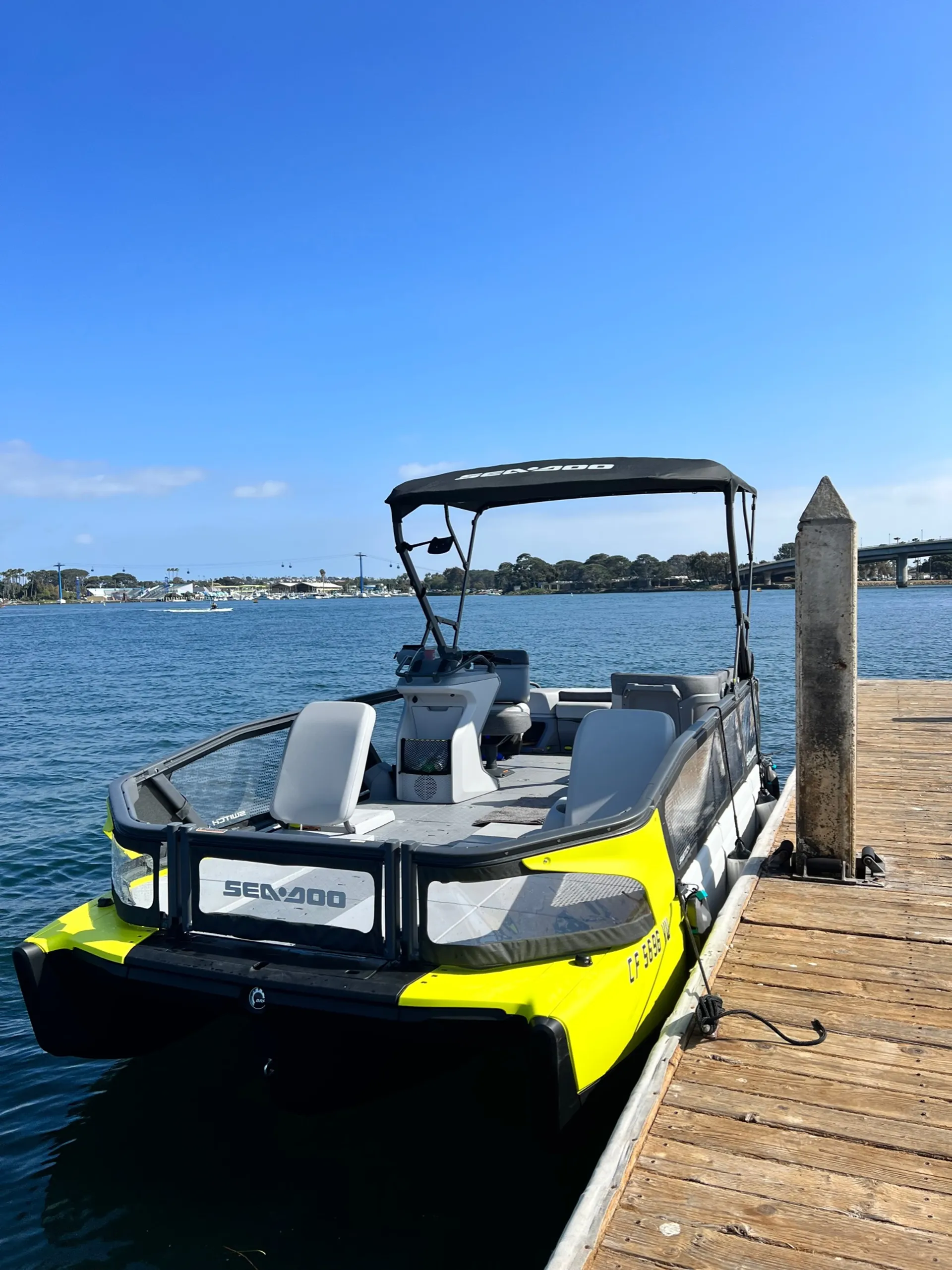PONTOON Sea-Doo 21-FT/230 Sport 