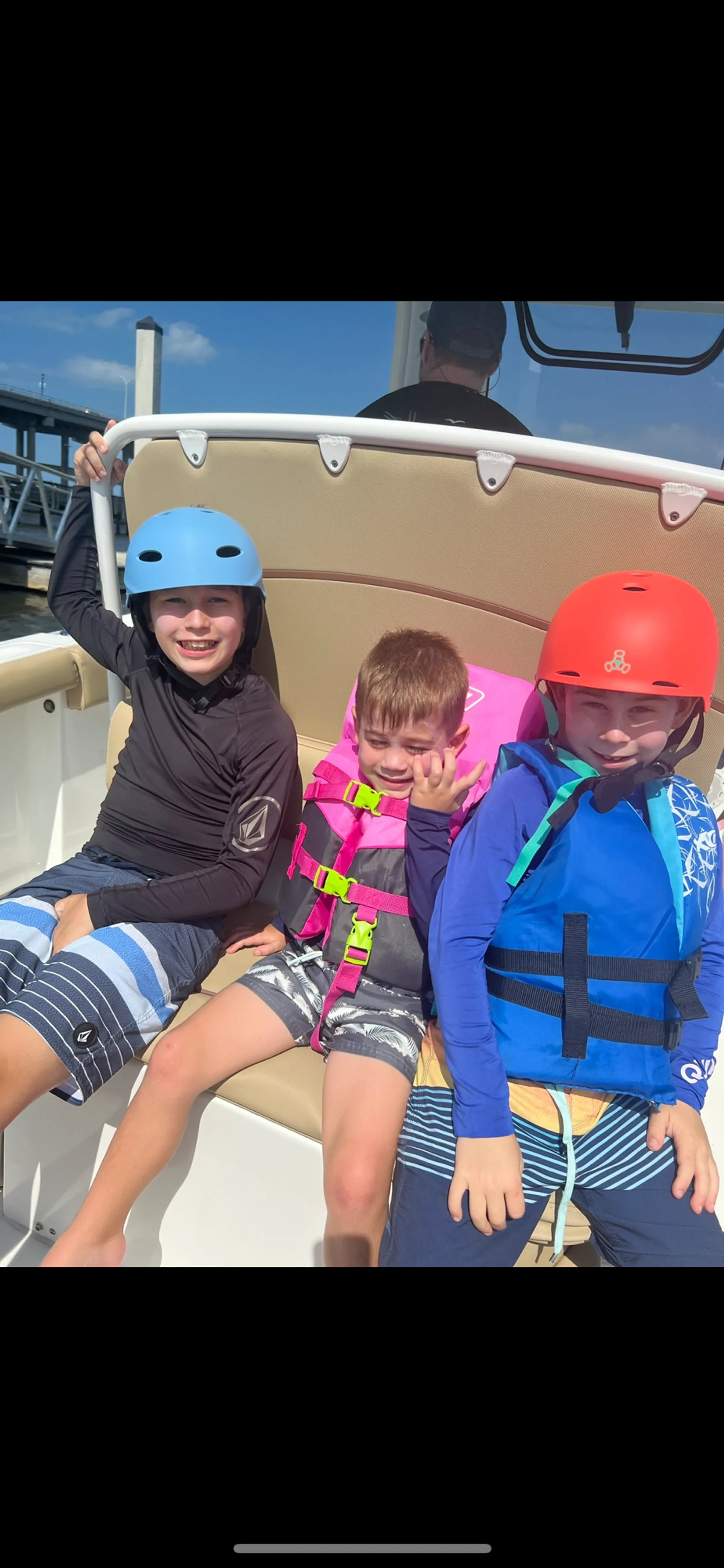 Beautiful and Large SeaHunt center console boat in Daytona Beach!