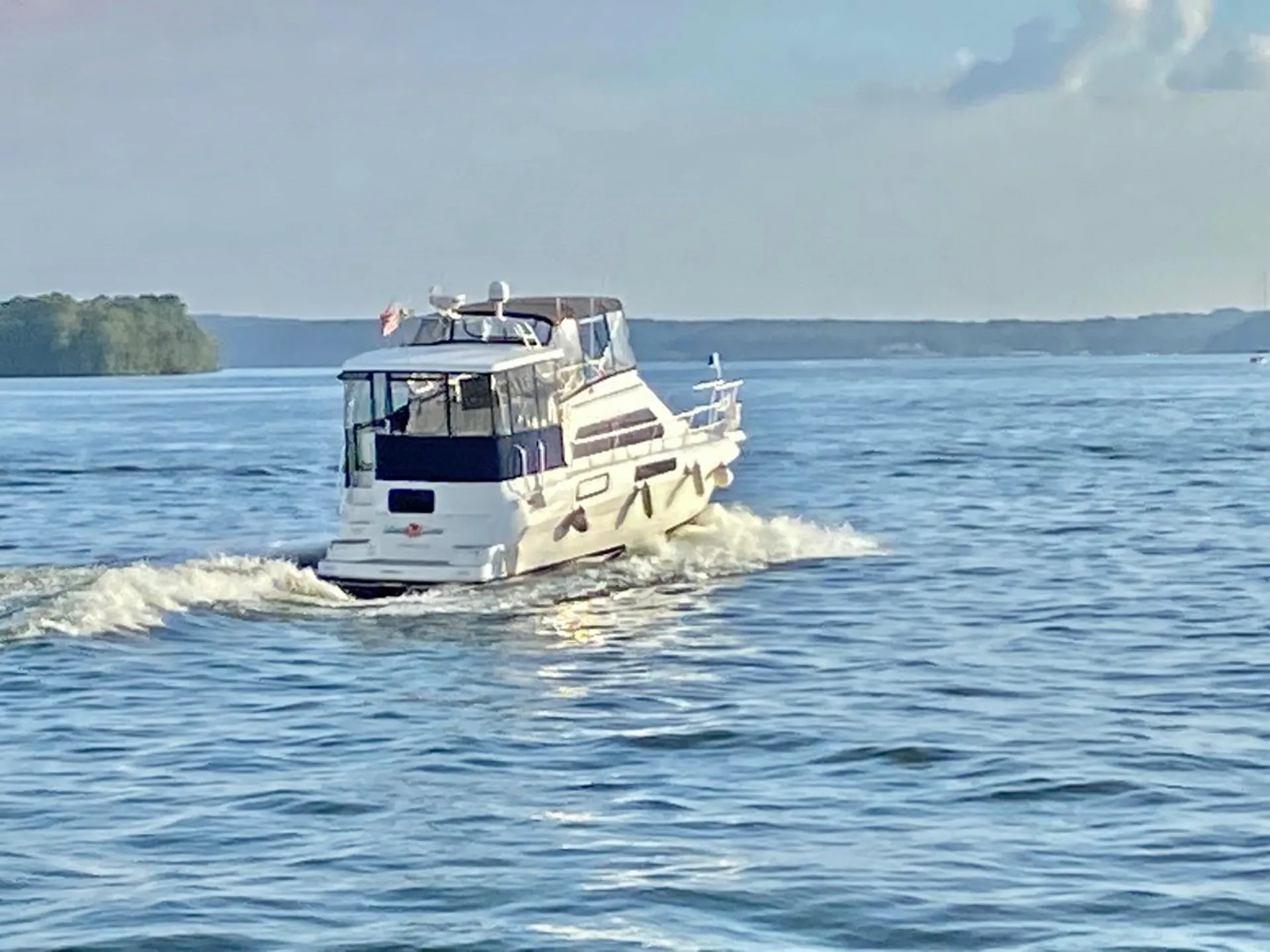 Mainship 37 Motor Yacht Aft Cabin in Sand Springs, OK — photo 4