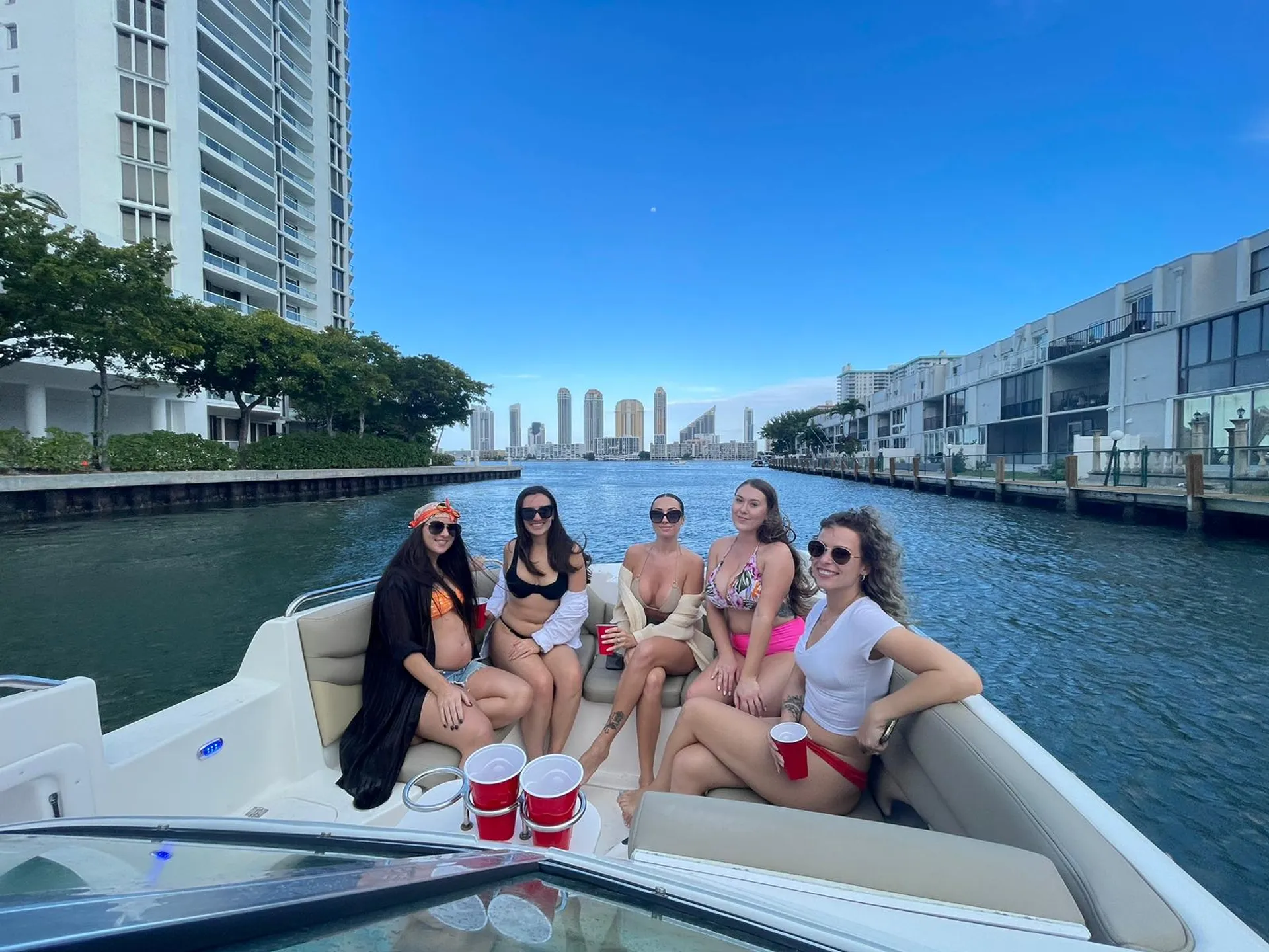 Hurricane Boats SD 260 in North Miami Beach, FL — photo 2