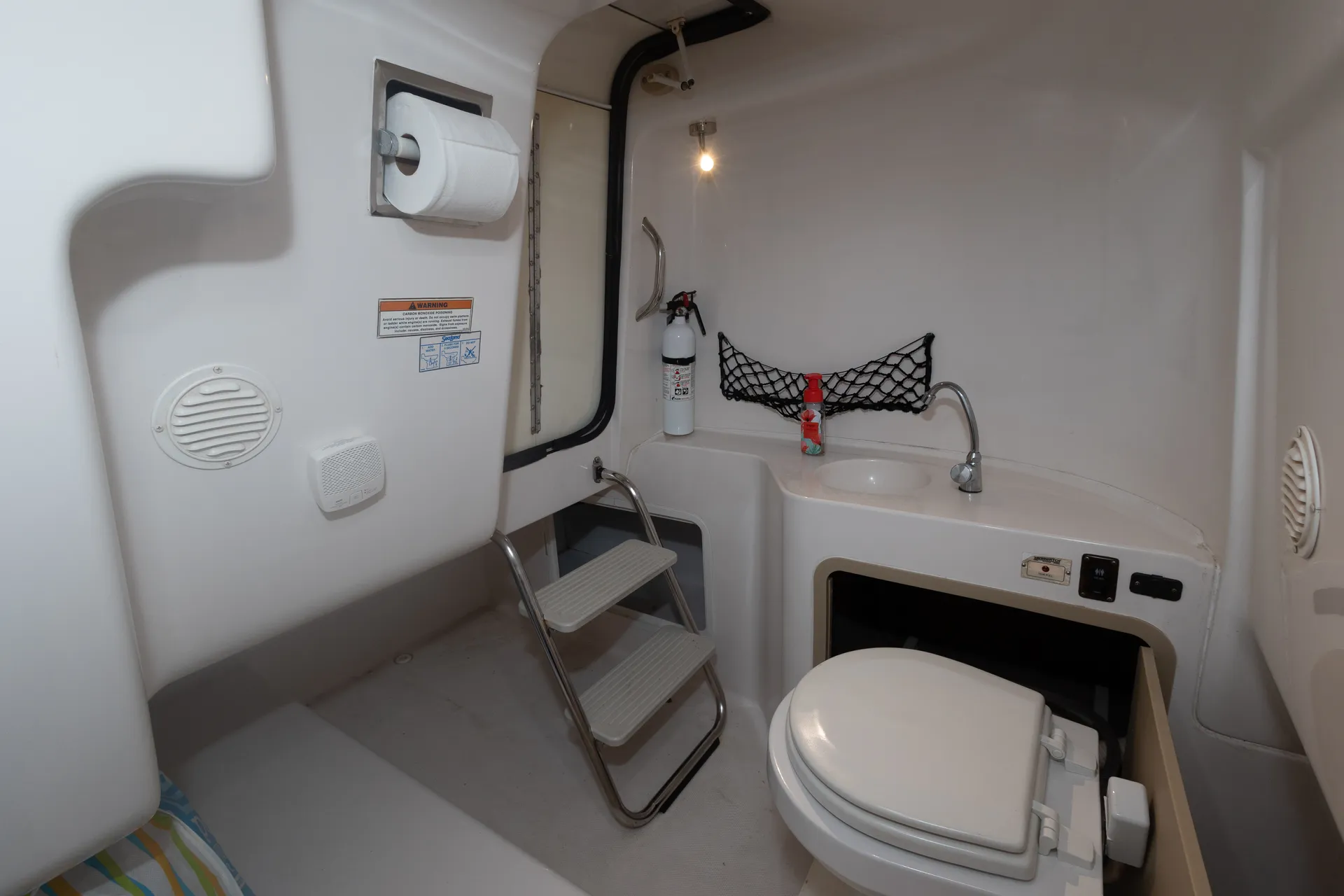 Hurricane Boats SD 260 in North Miami Beach, FL — photo 8