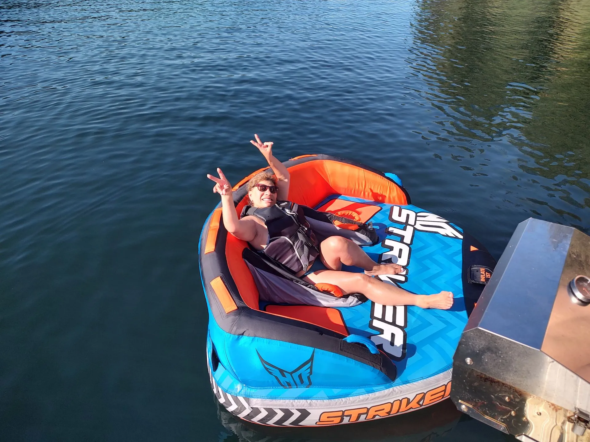 COOL BREEZE party boat