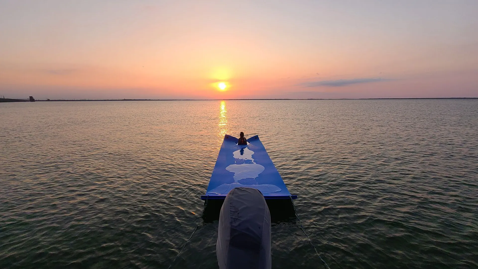 SeaArk BigEasy on lake Lewisville or Grapevine,**FREE FLOATING MAT!!**