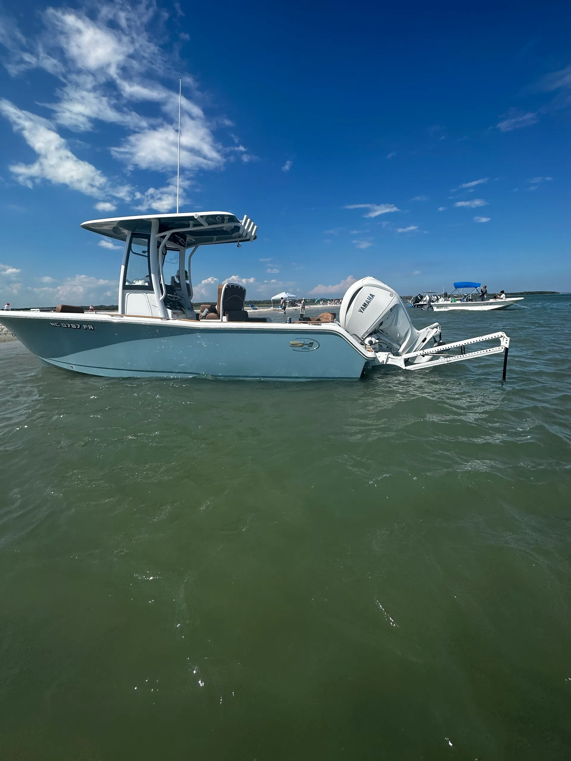 BEAUTIFUL NEW 24’ Sea Hunt Ultra W/Captain & Fuel- Seats 6