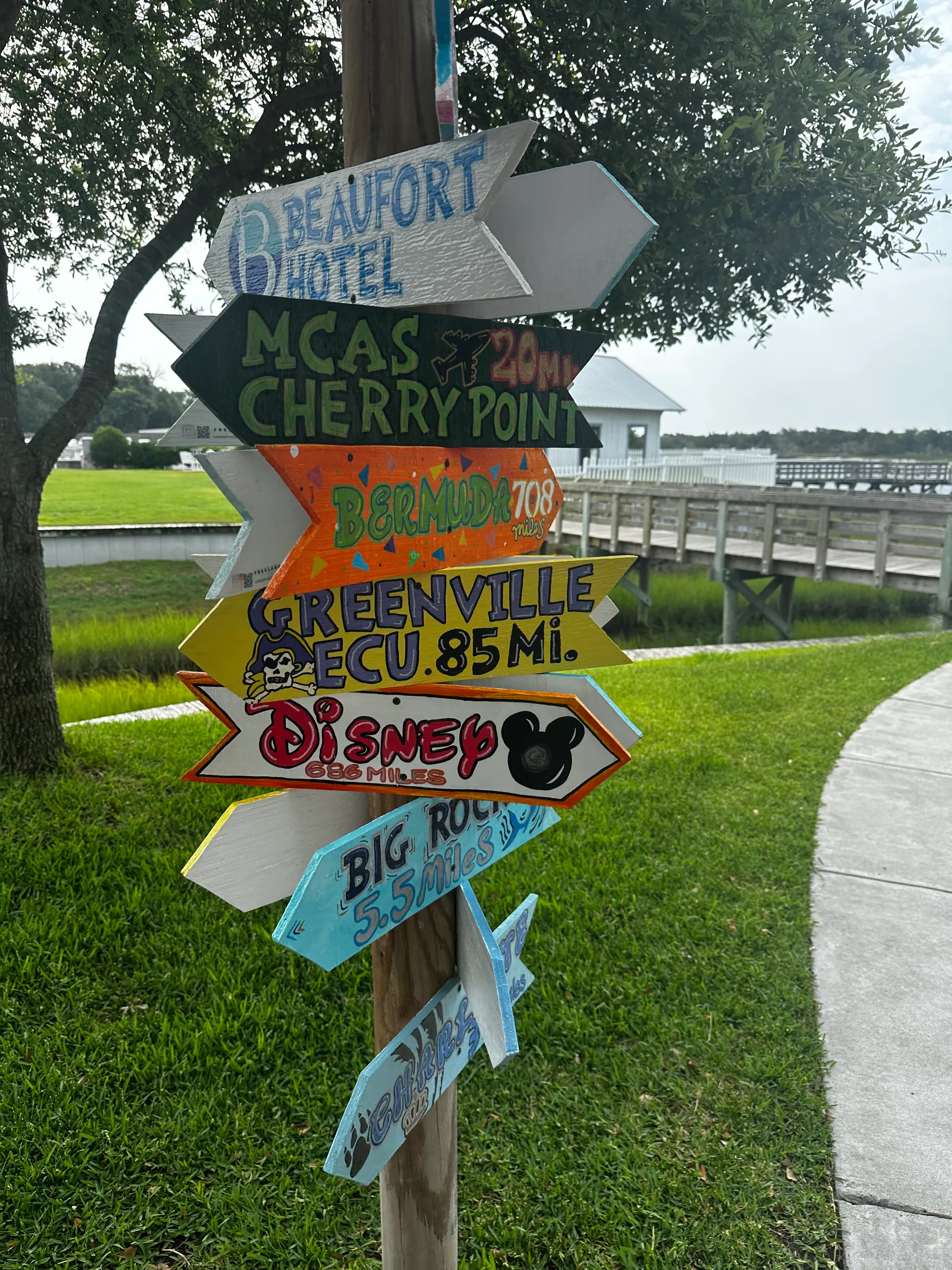 BEAUTIFUL NEW 24’ Sea Hunt Ultra W/Captain & Fuel- Seats 6