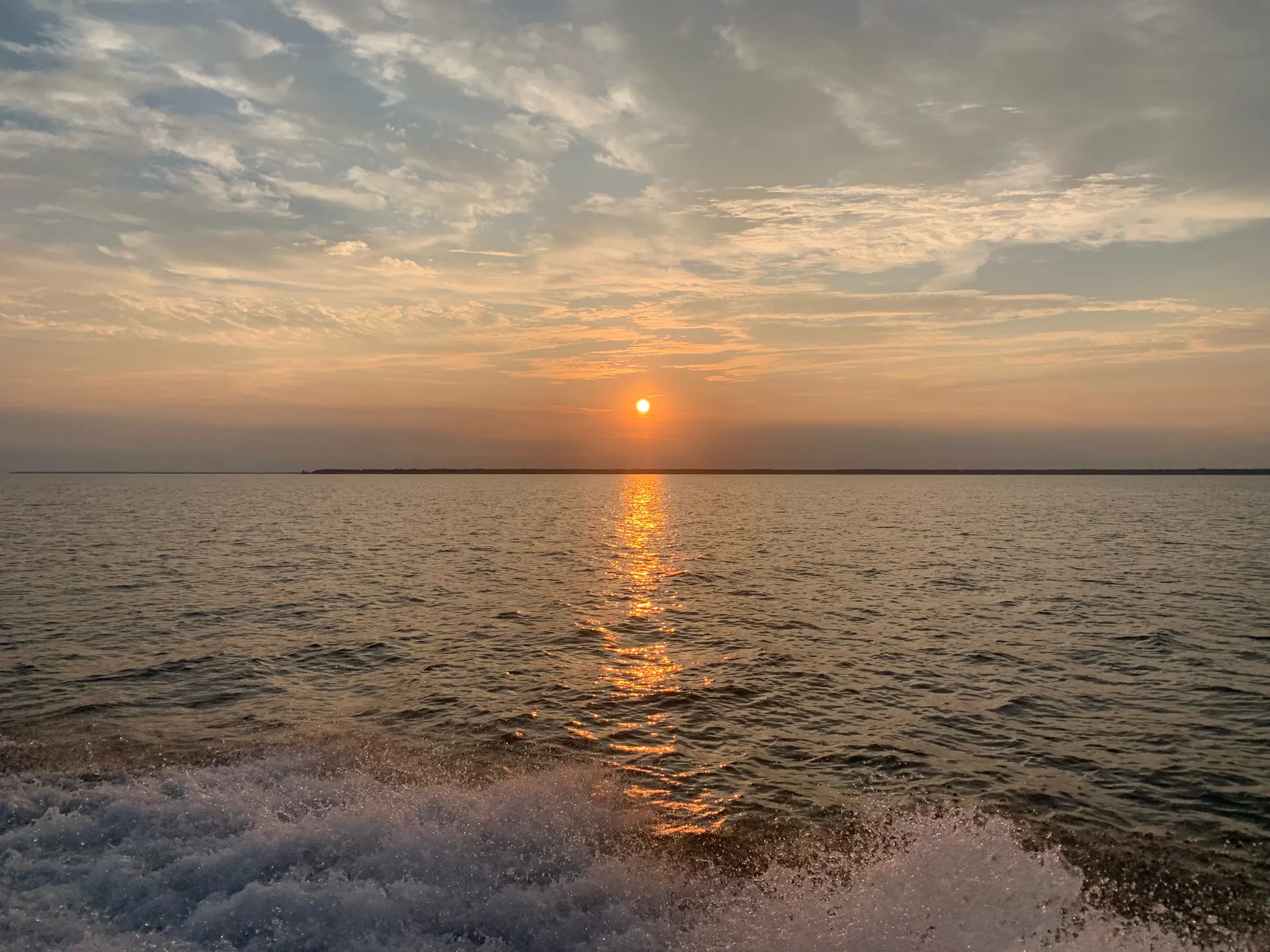 Sea Ray Boats 400 Express Cruiser in Boyne City, MI — photo 3