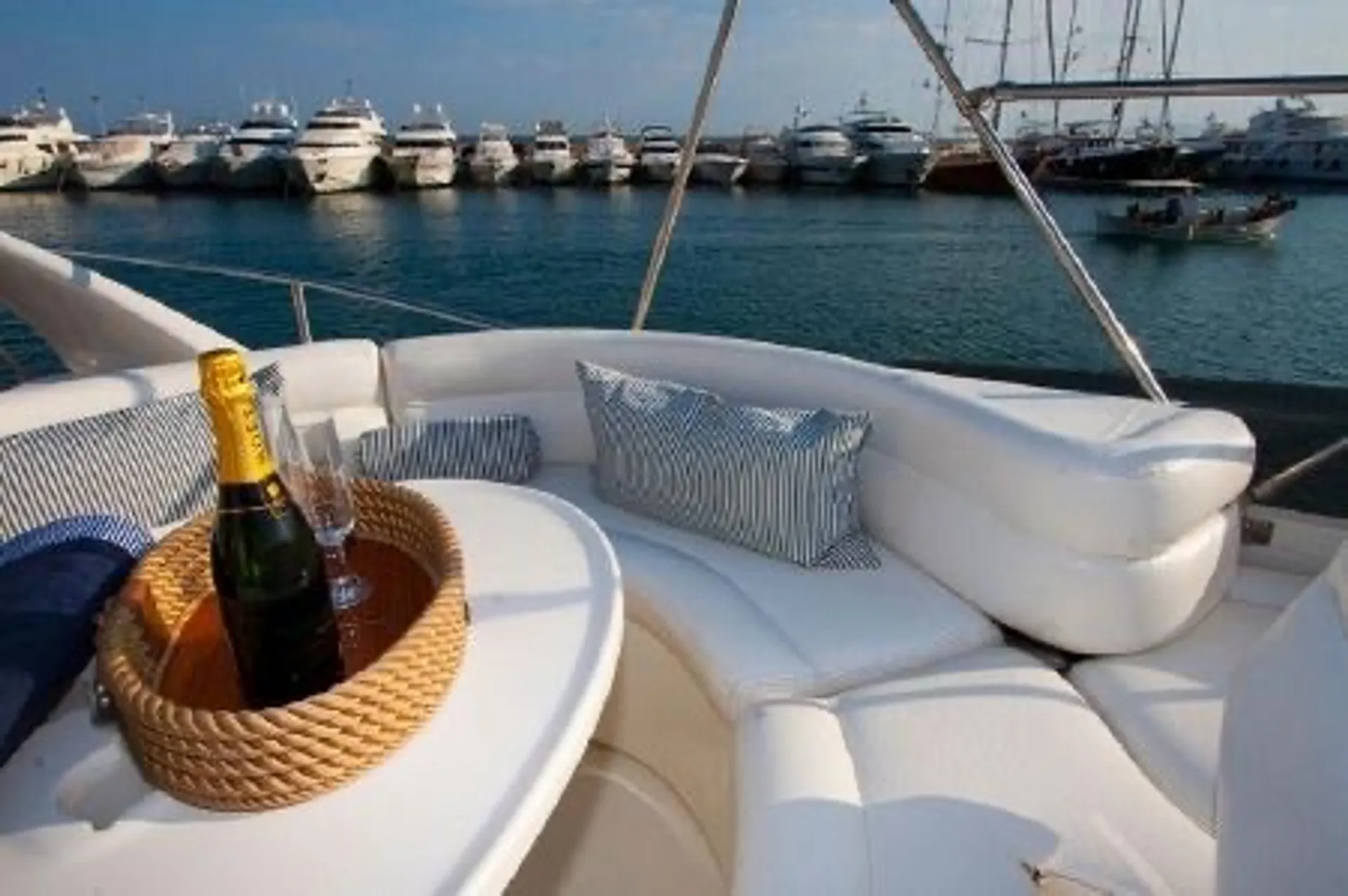 Azimut Yachts 58 in Miami, FL — photo 9