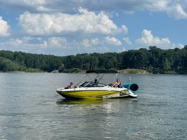 Rent a SCARAB jet boat in Indianapolis, IN near me