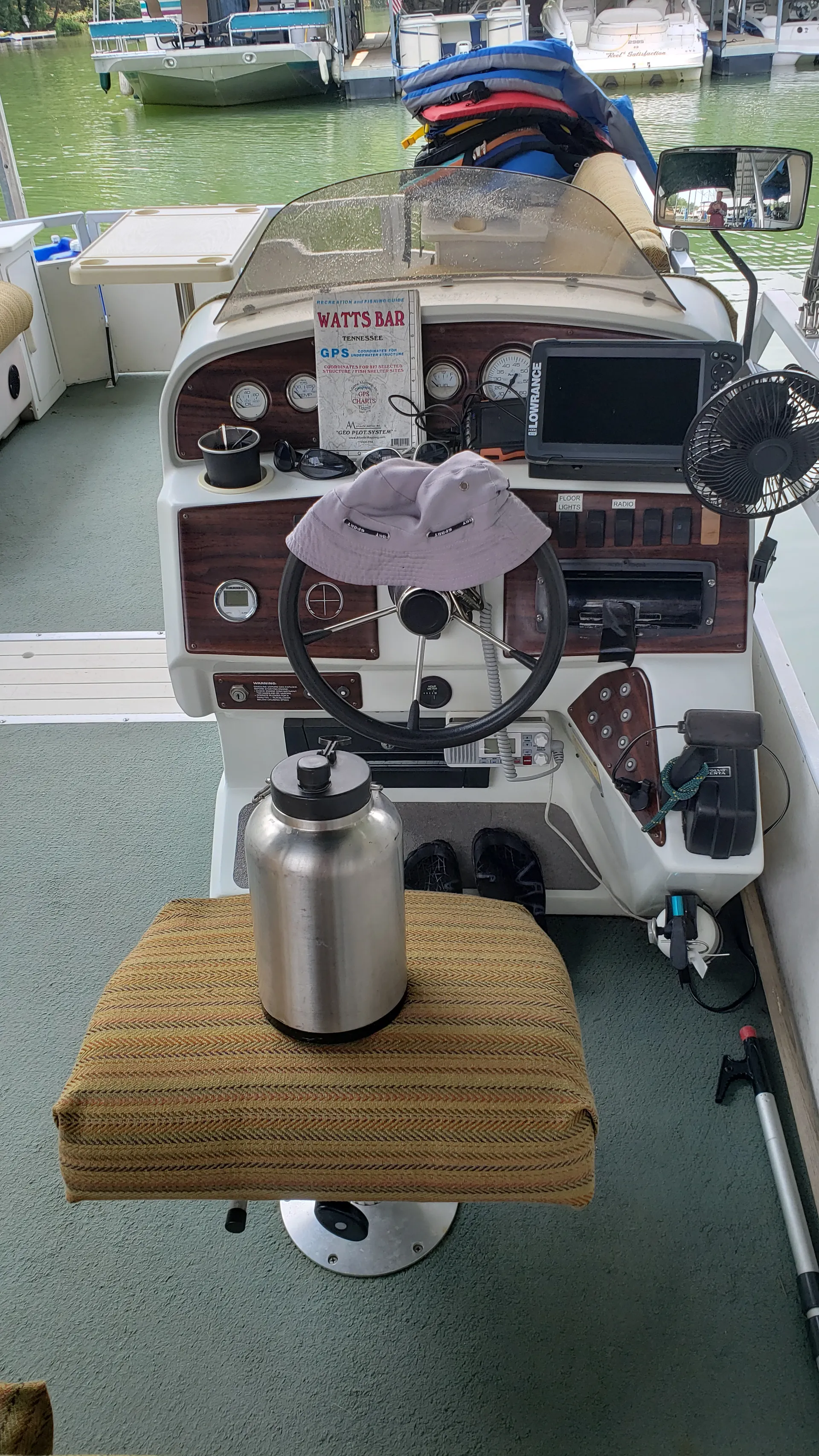 Watts Bar Lake guided Pontoon Boat Rental Island Sunset Excursions