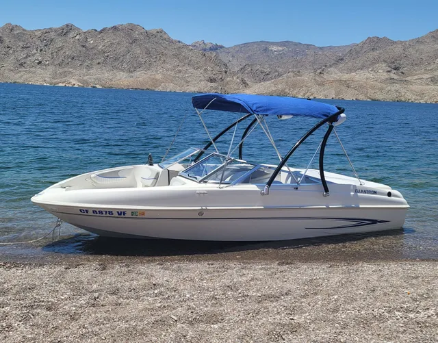 Rent a Glastron Boats deck boat in Apple Valley, CA near me
