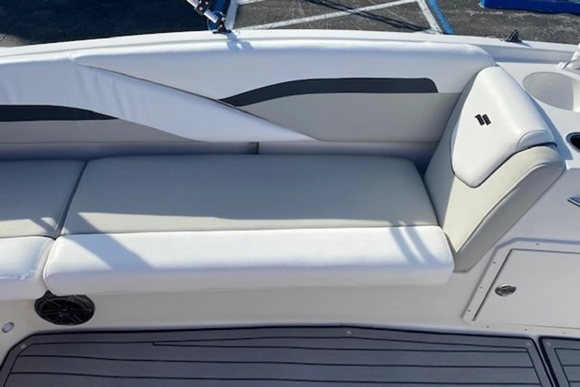 SUPERB BOAT 9PAX | CRUISING DOLPHIN WATCH SUNBATHING SWIMMING  FISHING