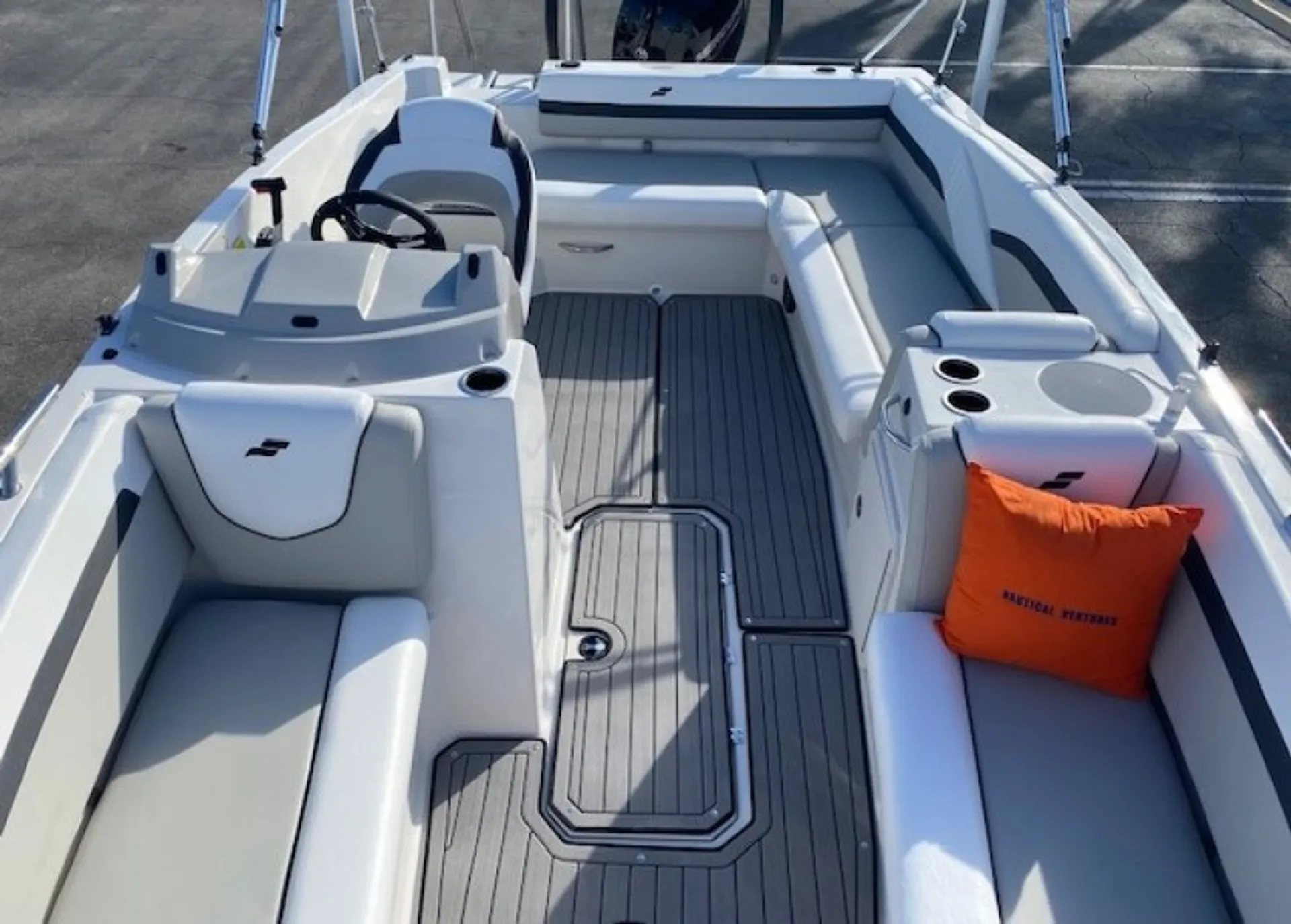 SUPERB BOAT 9PAX | CRUISING DOLPHIN WATCH SUNBATHING SWIMMING  FISHING