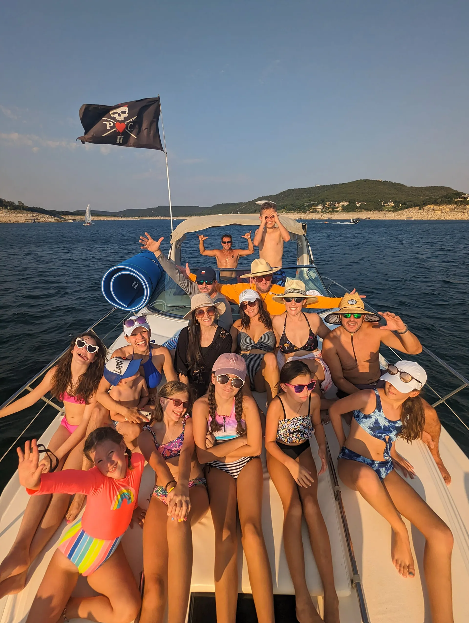 40' Luxury Yacht Charter (PHC)