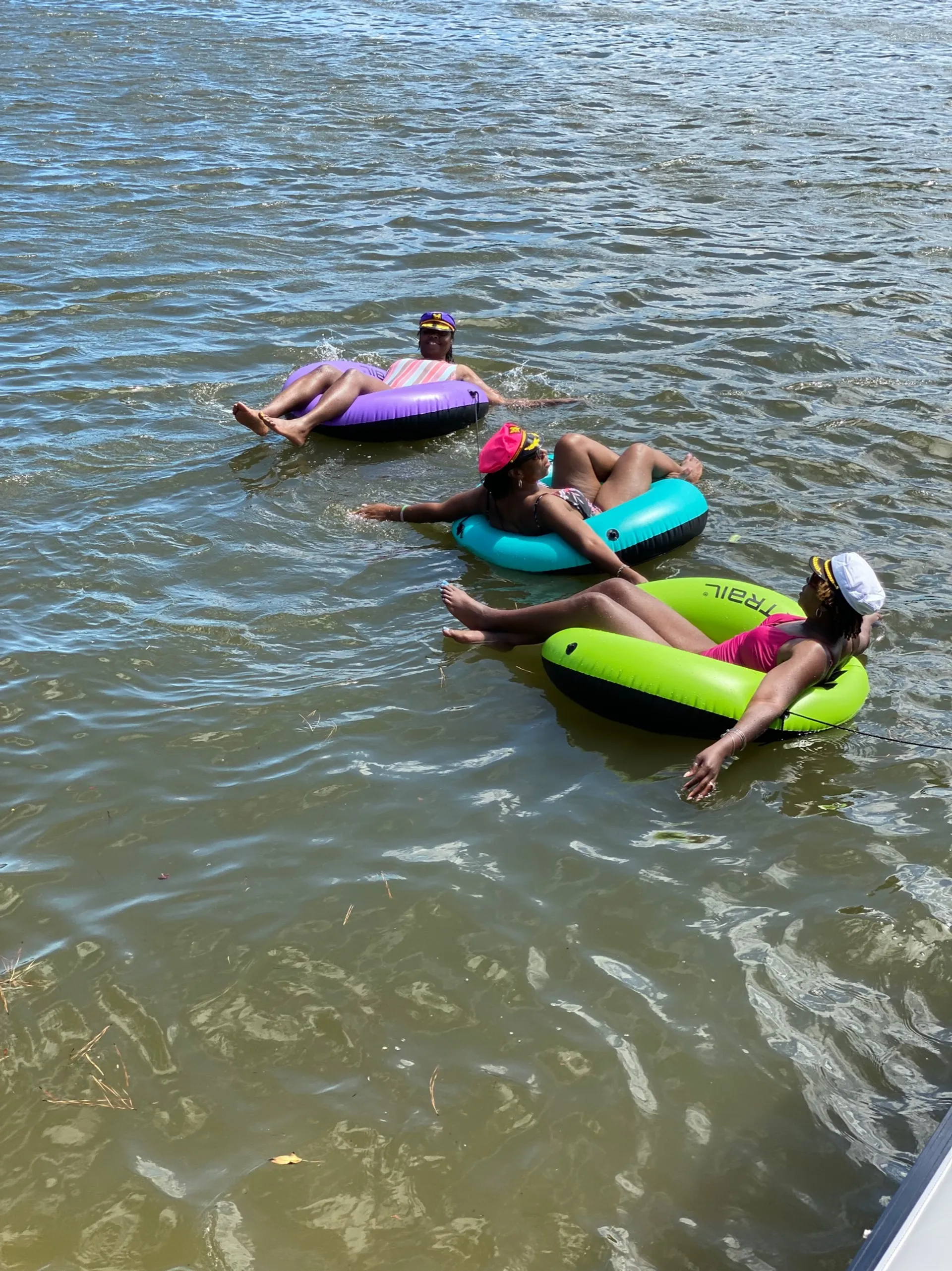 Cruise in Style: Luxury Tritoon Adventures