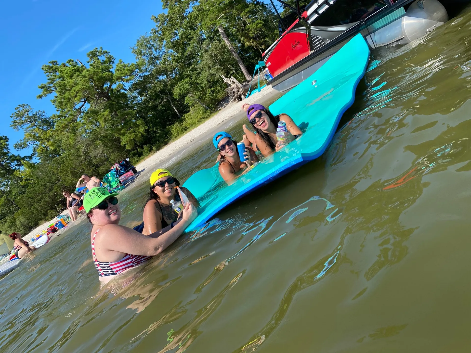 Cruise in Style: Luxury Tritoon Adventures