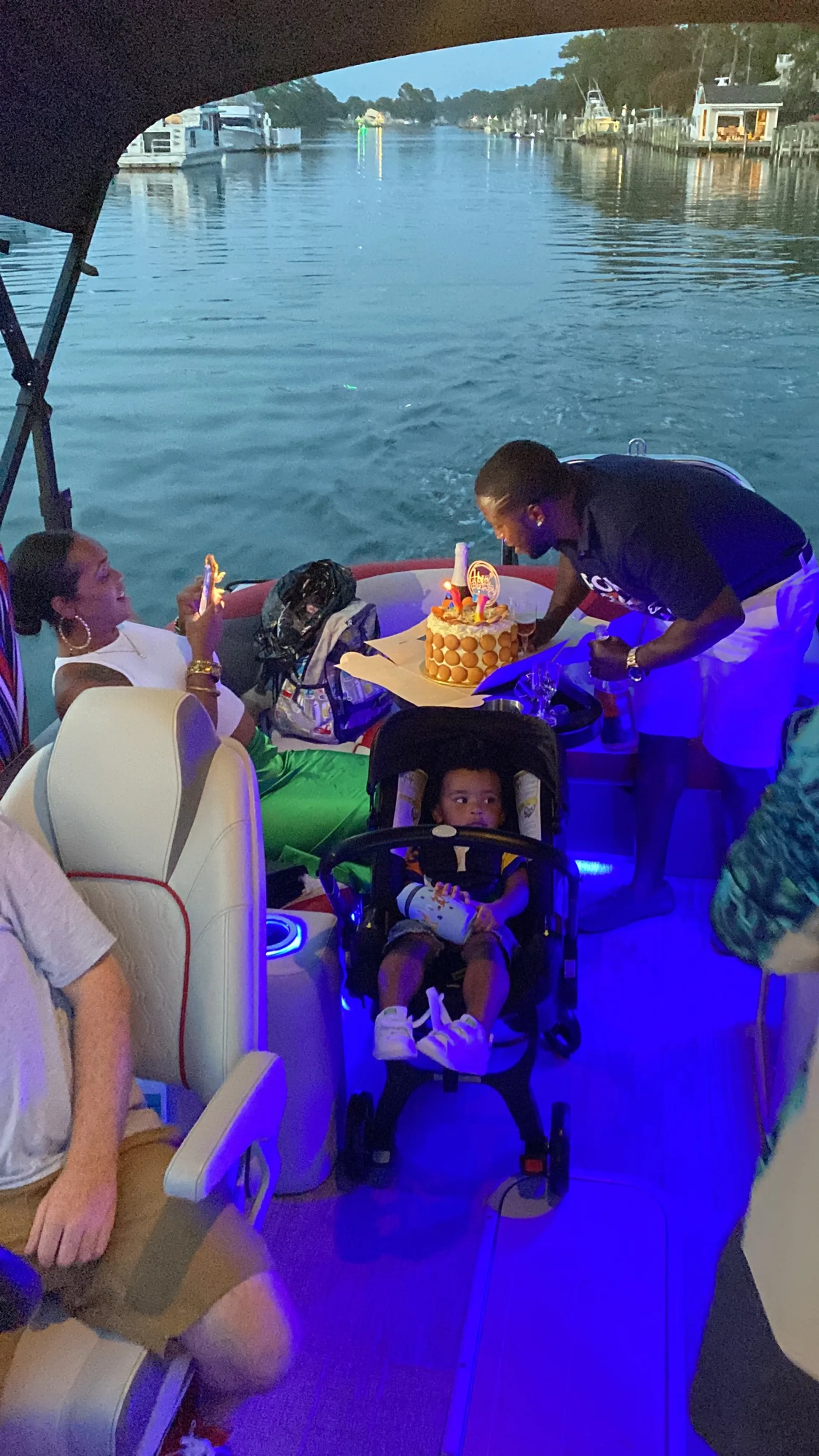 Cruise in Style: Luxury Tritoon Adventures