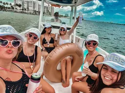 GORGEOUS & SPACIOUS CENTER CONSOLE BOAT! Enjoy the water in style!!! boat photo