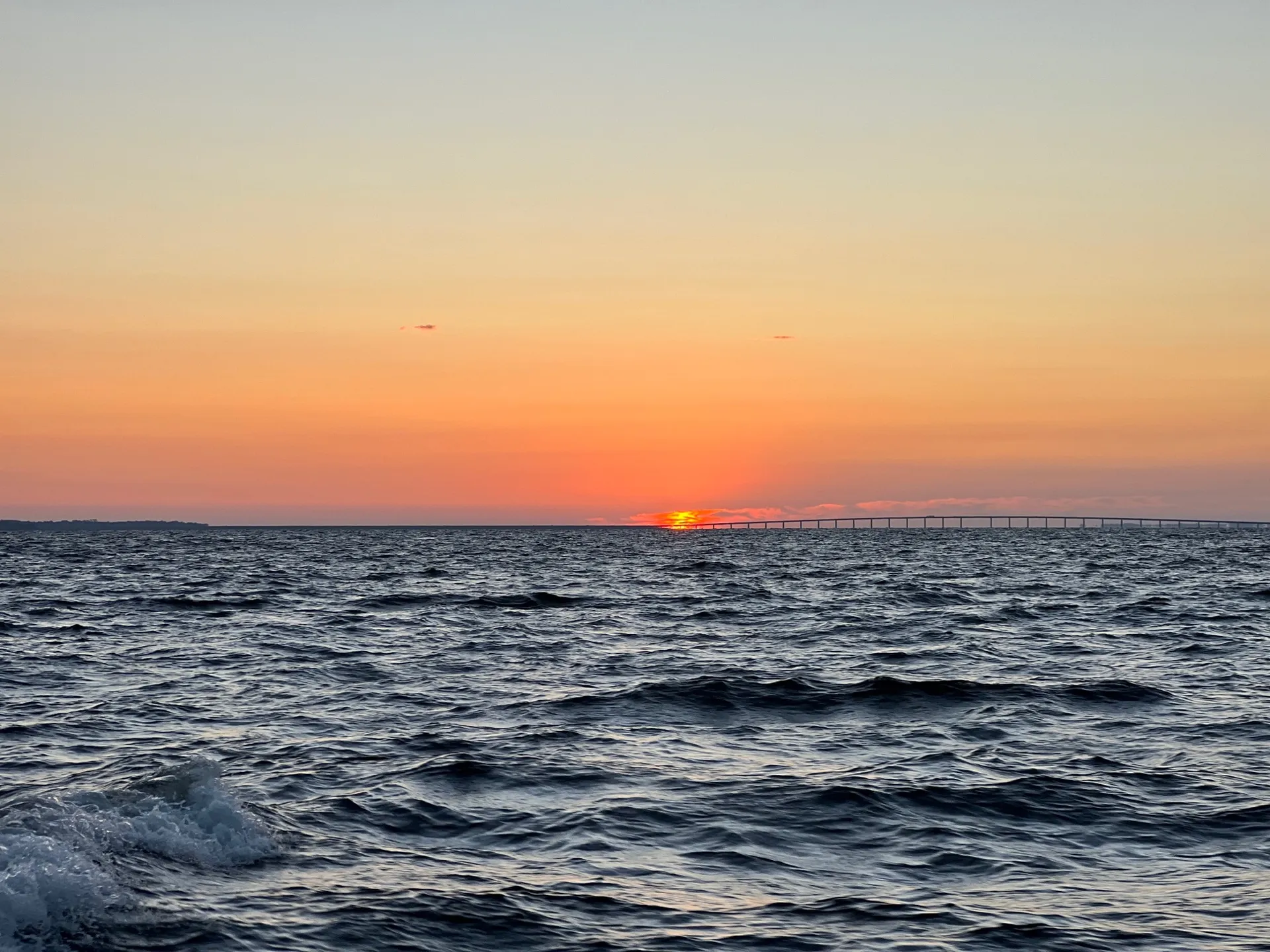 GORGEOUS & SPACIOUS CENTER CONSOLE BOAT! Enjoy the water in style!!!