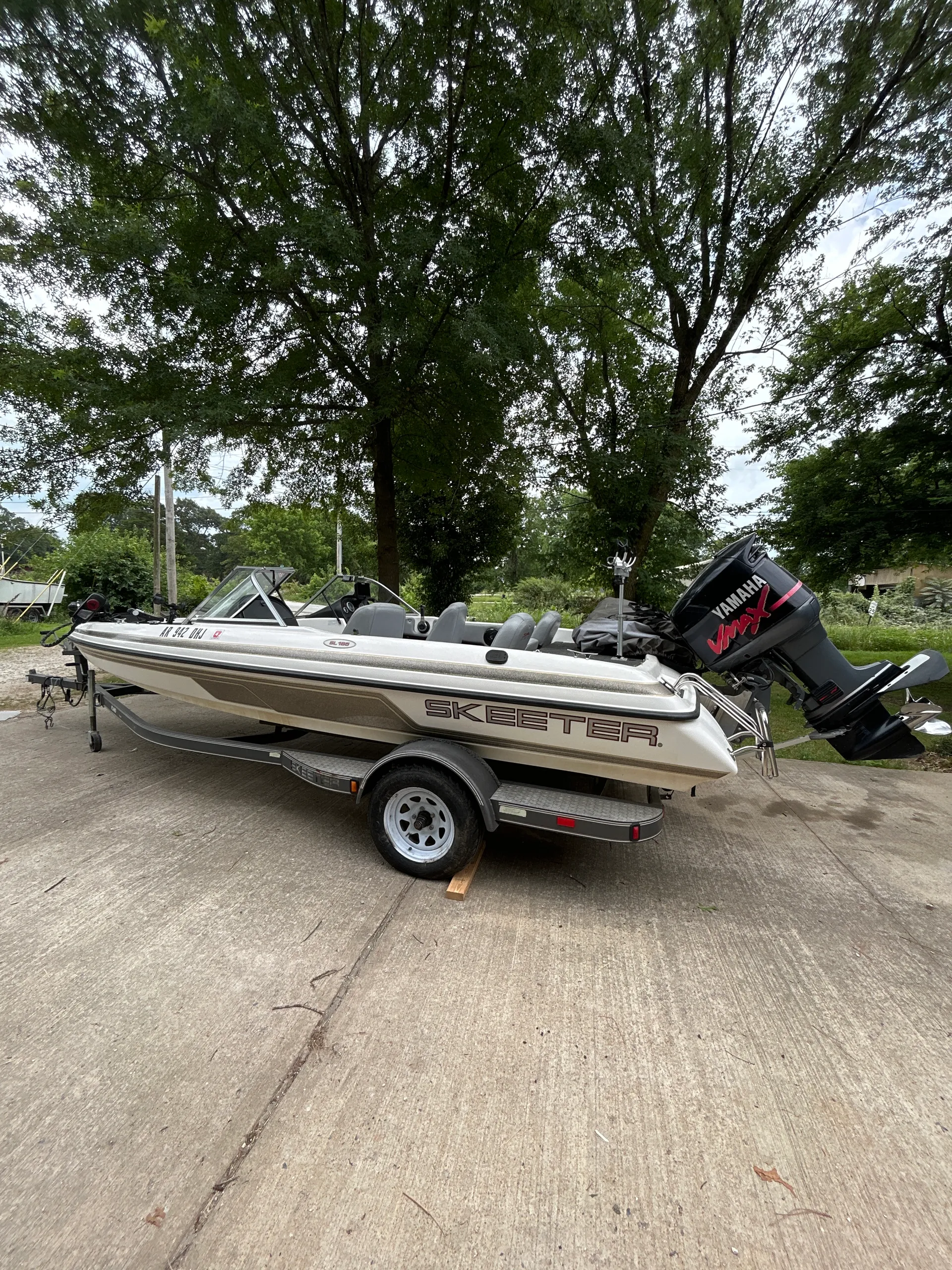 Skeeter Fish & Ski  Boat