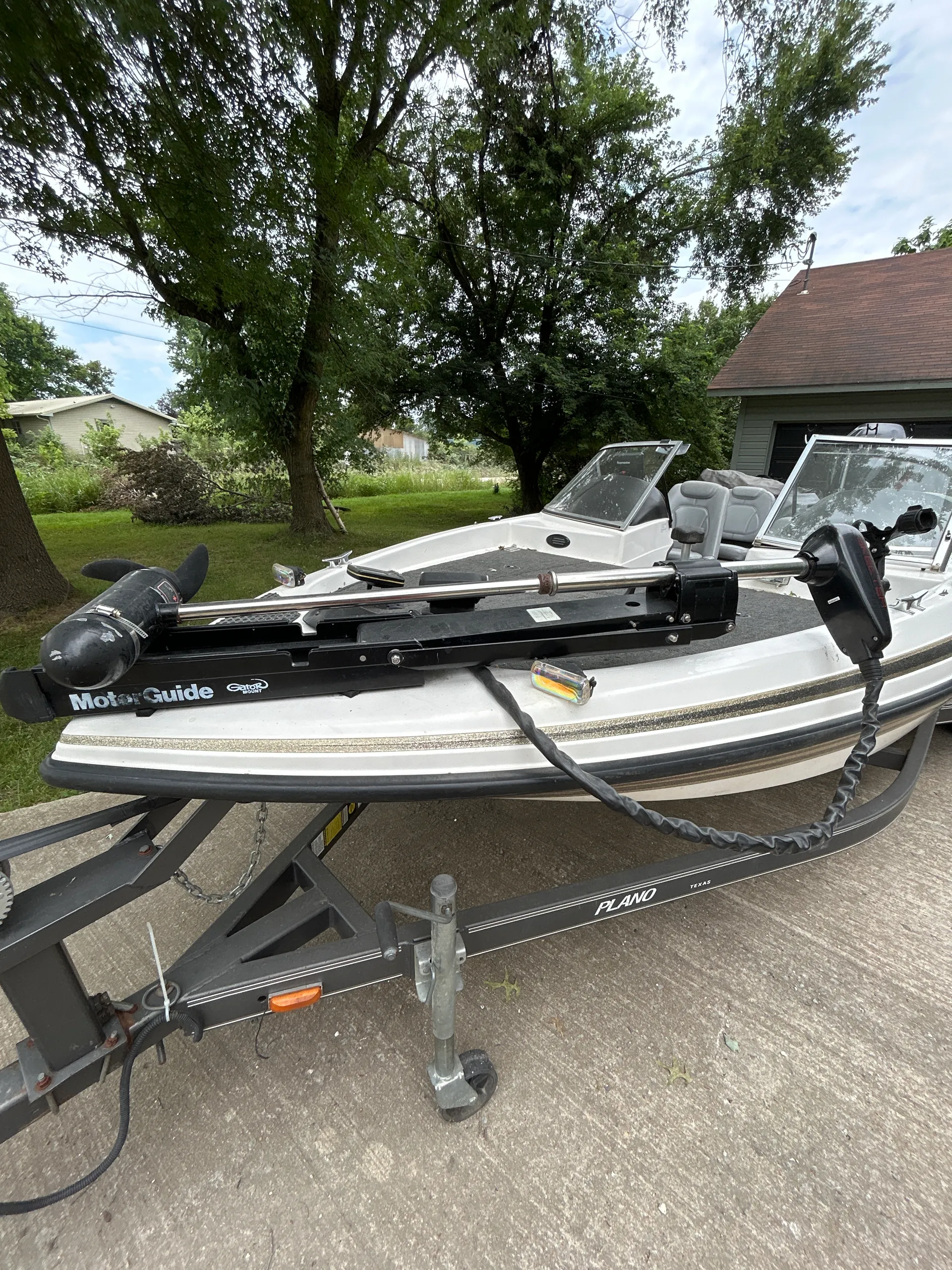 Skeeter Fish & Ski  Boat