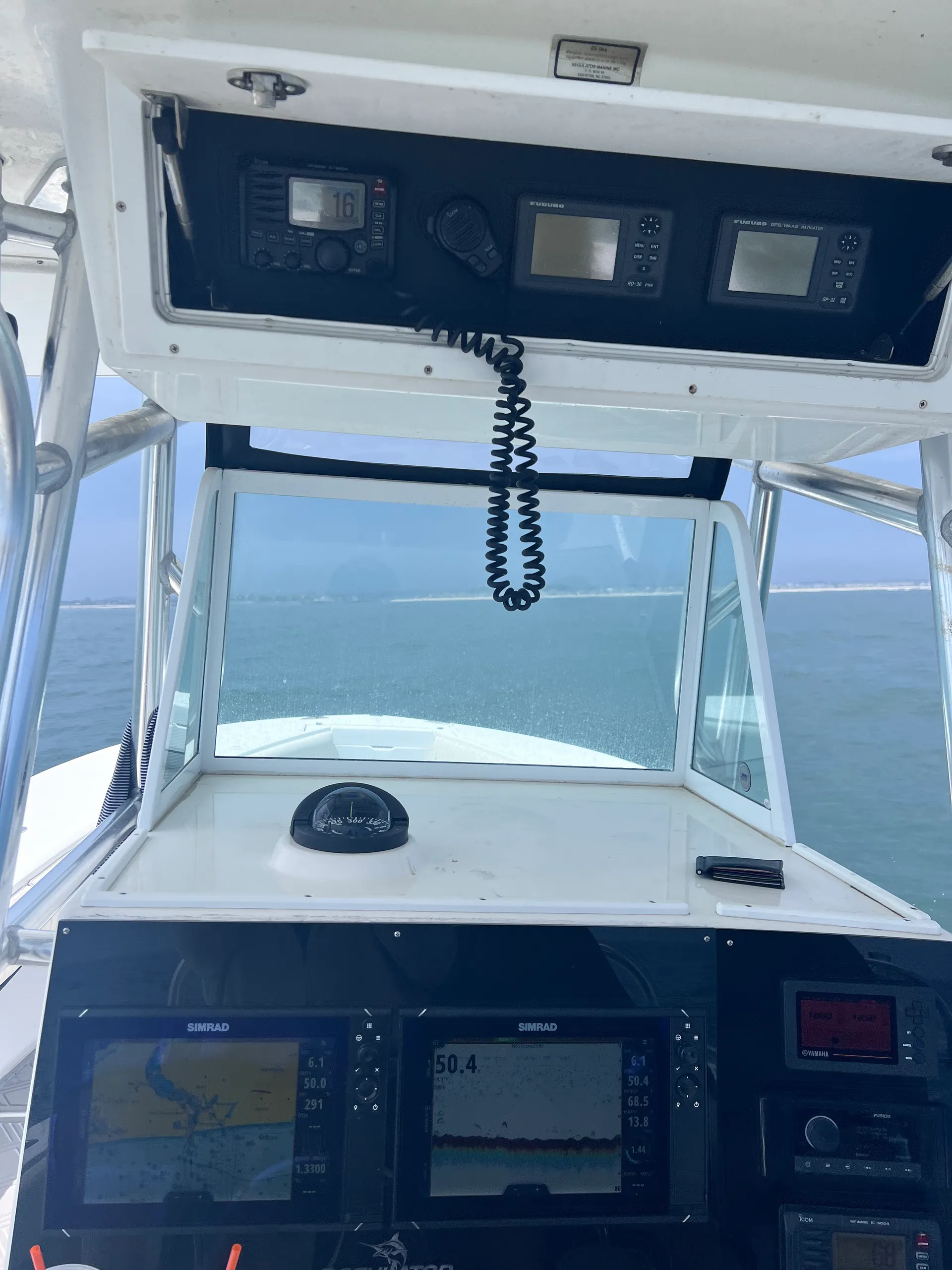 32' Center Console for a fun day on the water or sandbar